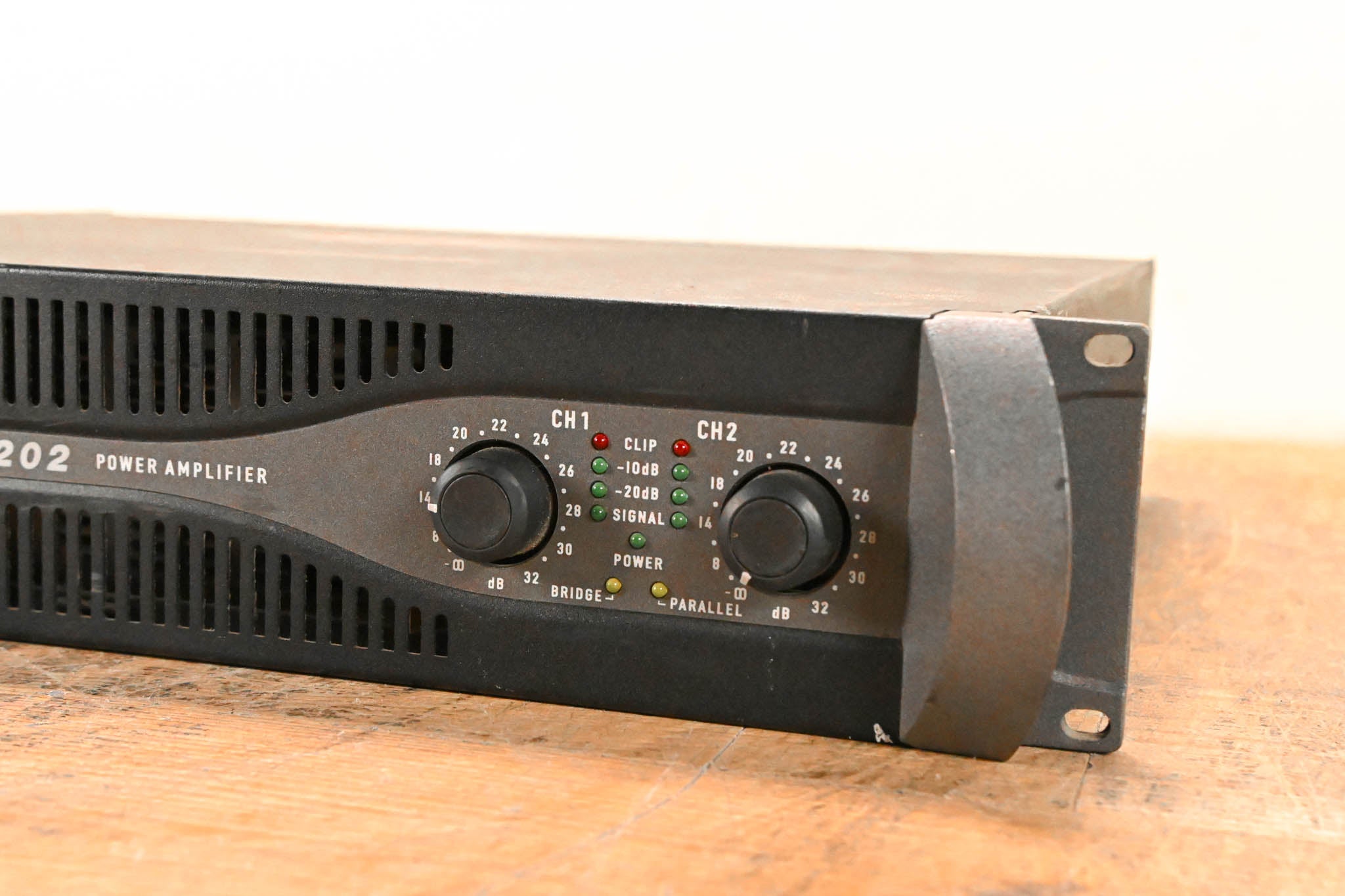 QSC PLX1202 2-Channel Power Amplifier