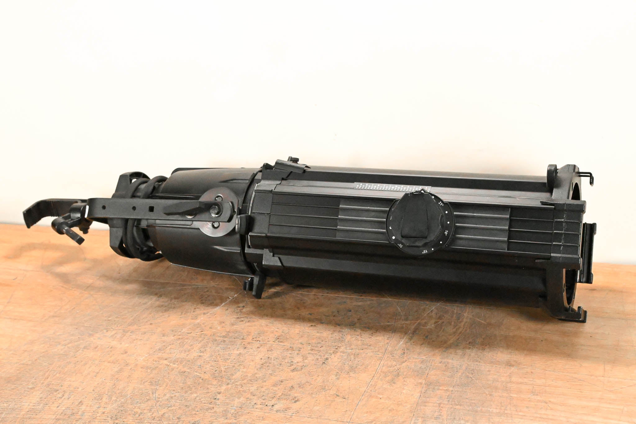 ETC Source Four Zoom 15-30 Degree 750 Ellipsoidal Light