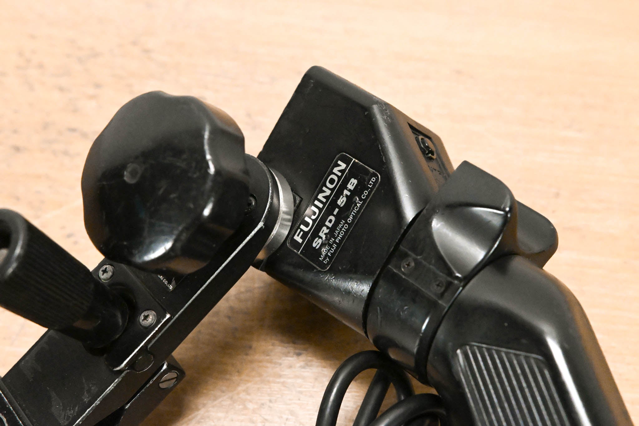 Fujinon SRD-51B Zoom Controller with MCA-1A Mounting Clamp