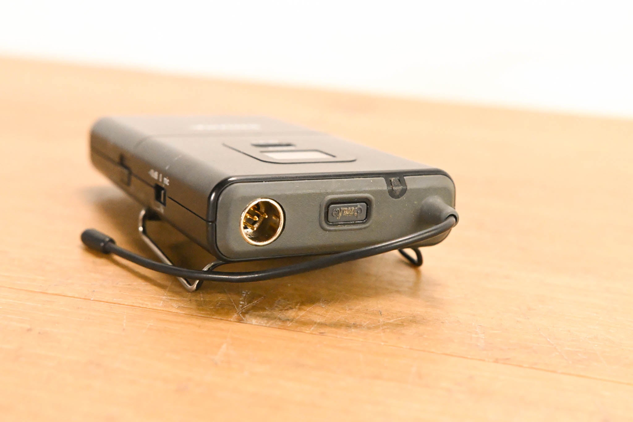 Shure SLX14 Bodypack Wireless System - J3 Band (NO POWER SUPPLY)
