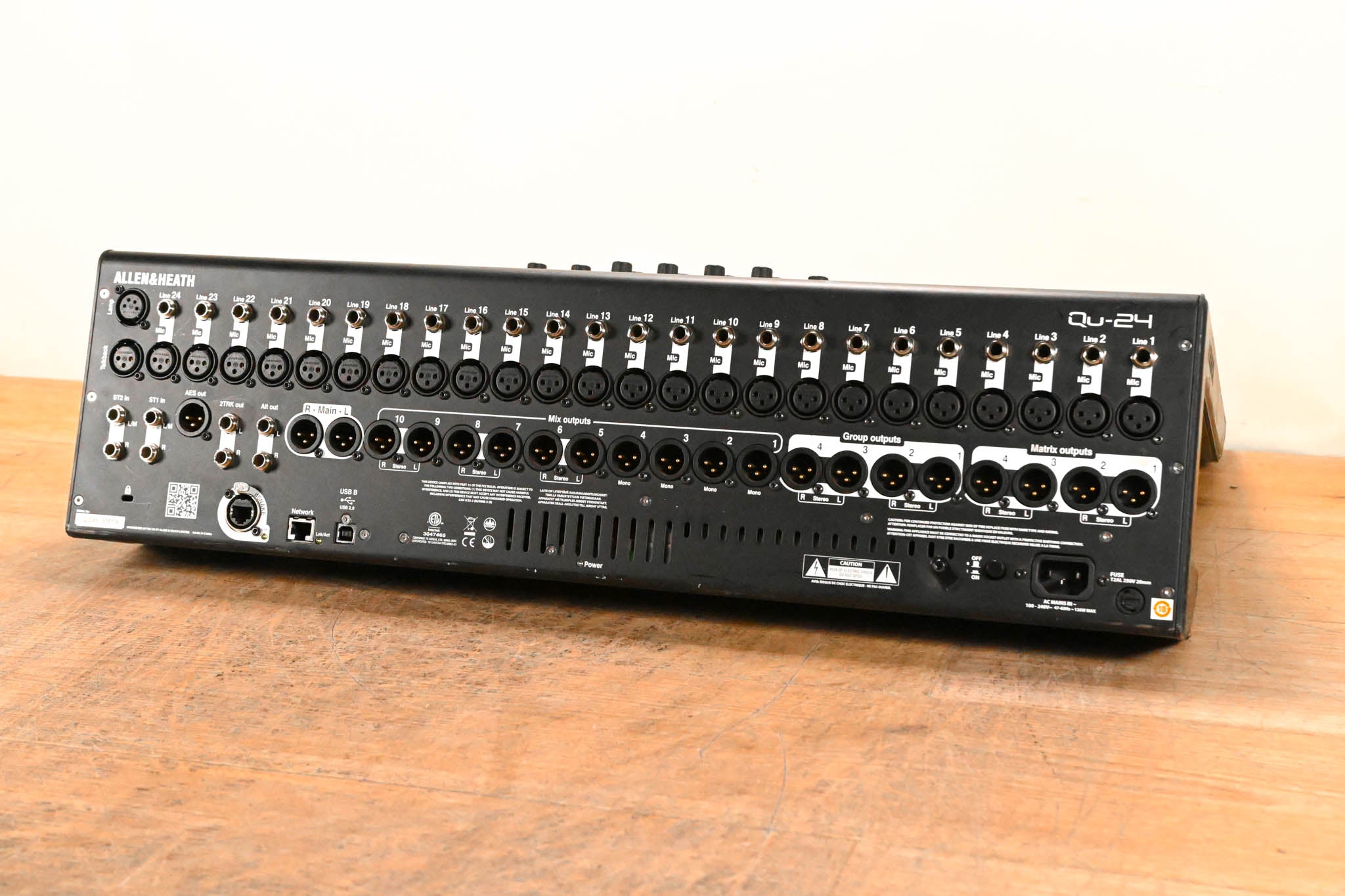 Allen & Heath Qu-24 24-Channel Digital Mixing Console