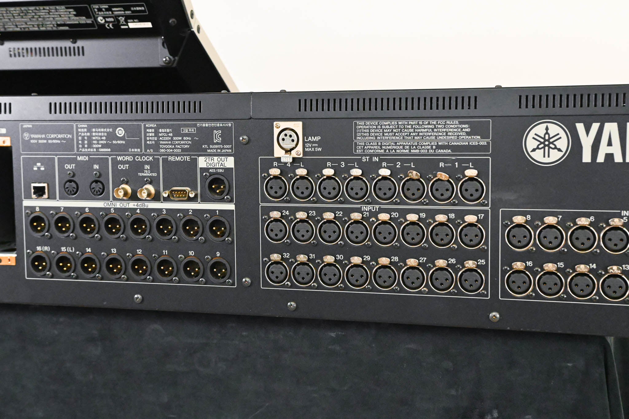Yamaha M7CL-48 48-Channel Digital Audio Mixing Console