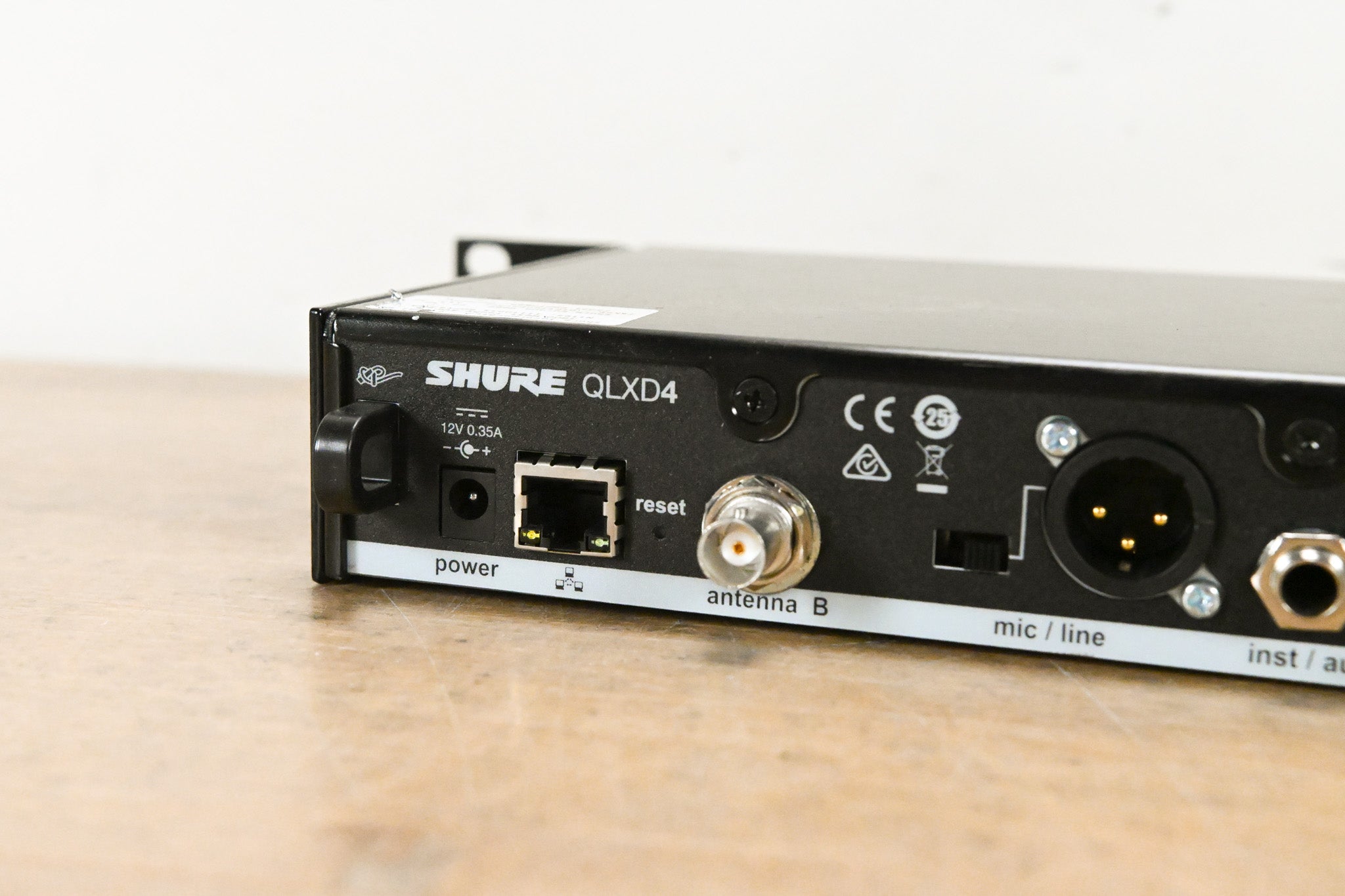 Shure QLXD24/KSM9HS Digital Handheld Wireless System - G50 Band (NO PSU)