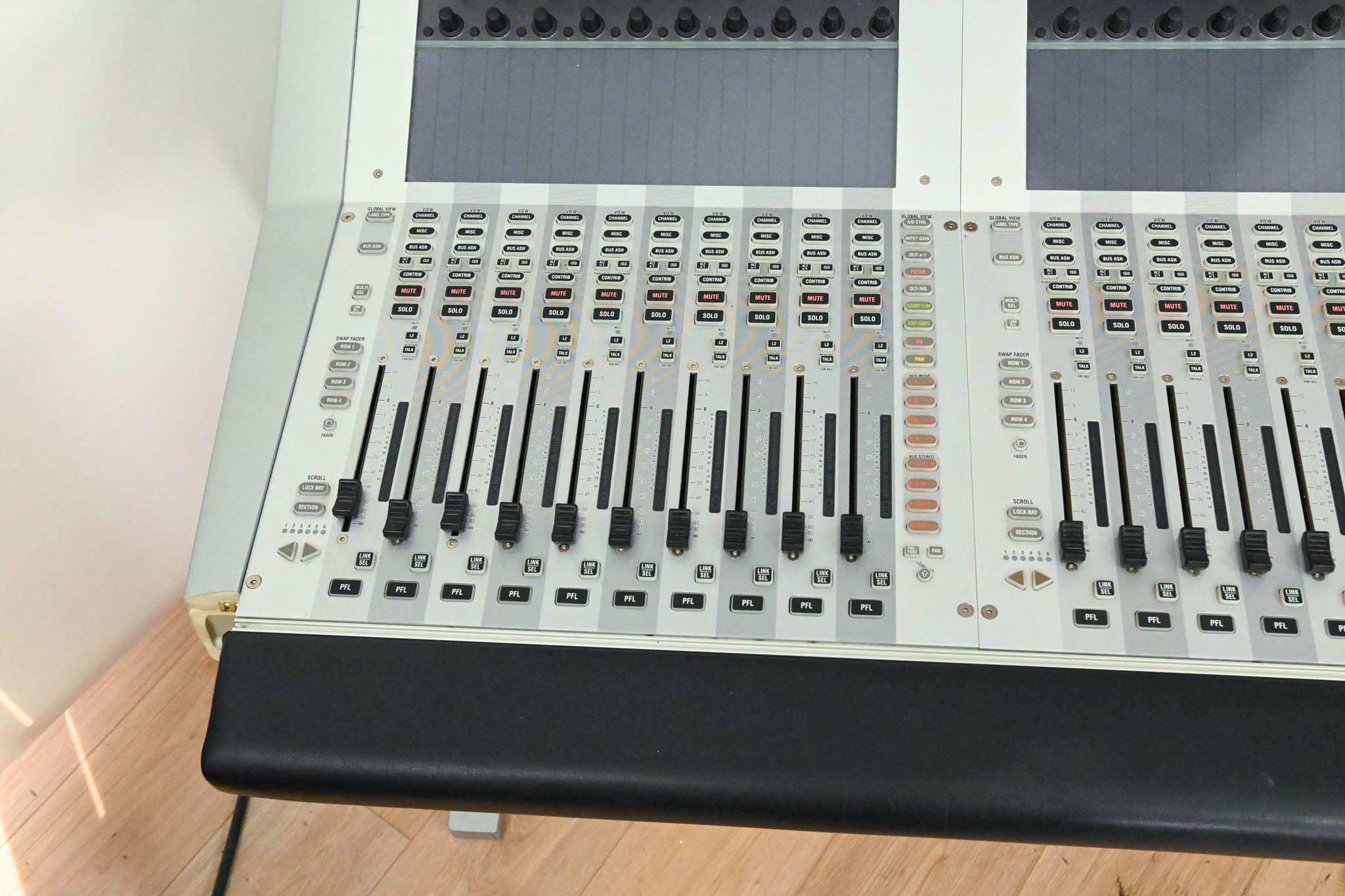 Studer Vista 9 M2 QS Digital Audio Mixing Console