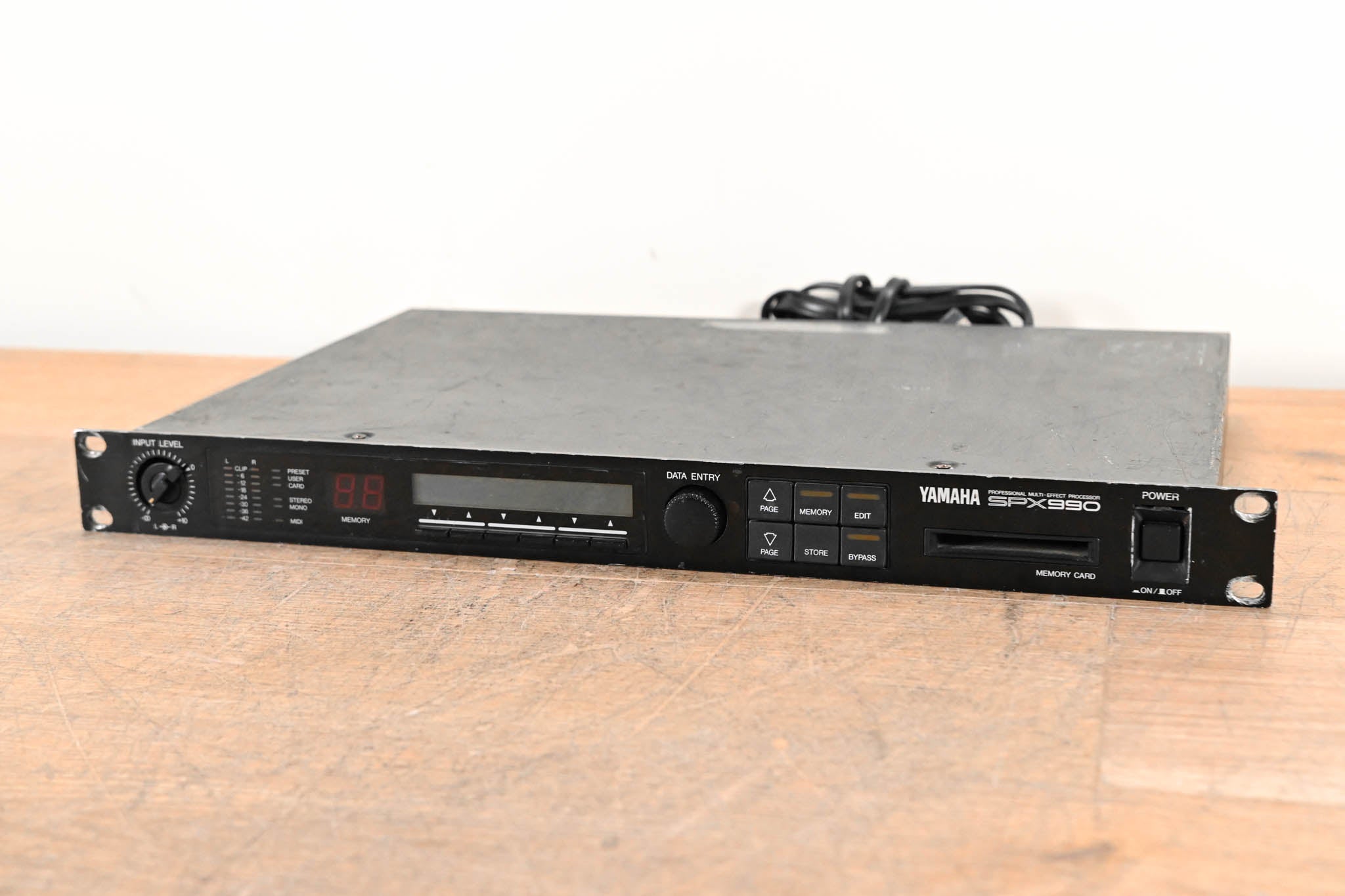 Yamaha SPX990 top Professional Multi-Effect Processor