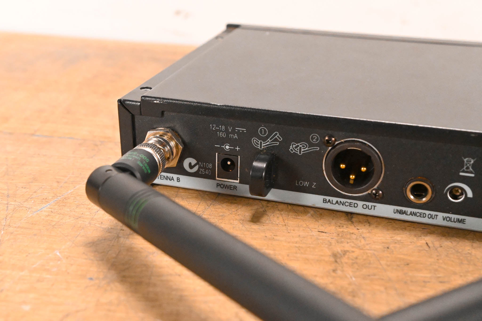 Shure SLX14-H5 Bodypack Wireless System - 518-542 MHz