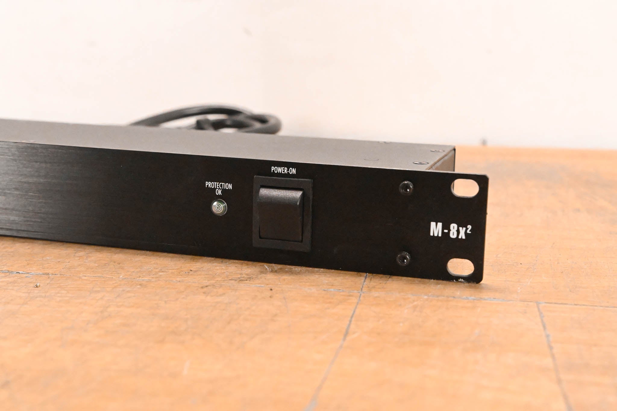 Furman M-8x2 8-Outlet Power Conditioner