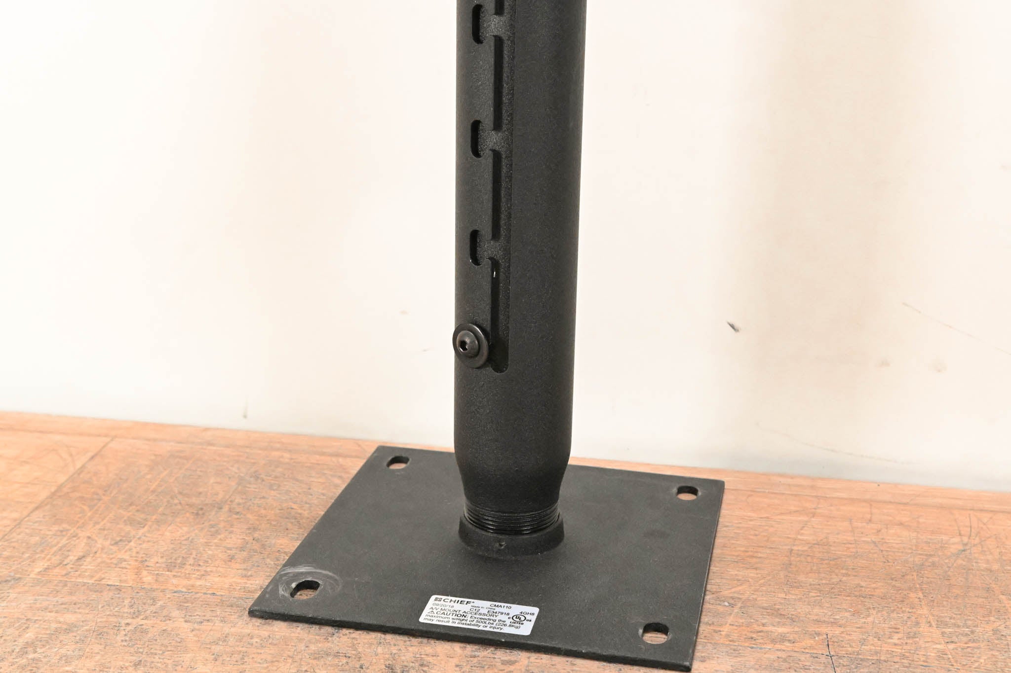 Chief CMS0203 2-3' Adjustable Extension Column with CMA110 Ceiling Plate