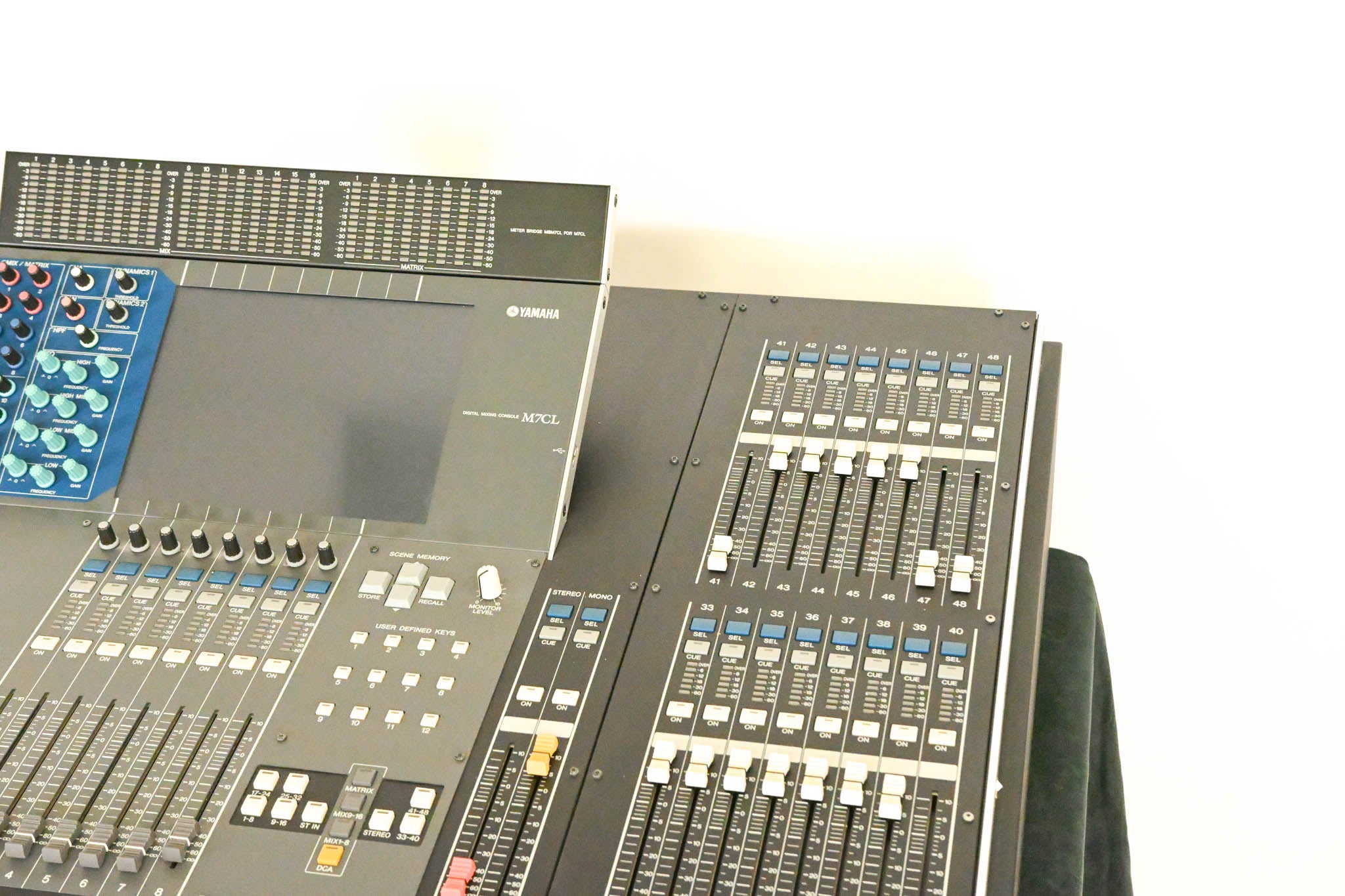 Yamaha M7CL-48 48-Channel Digital Audio Mixing Console