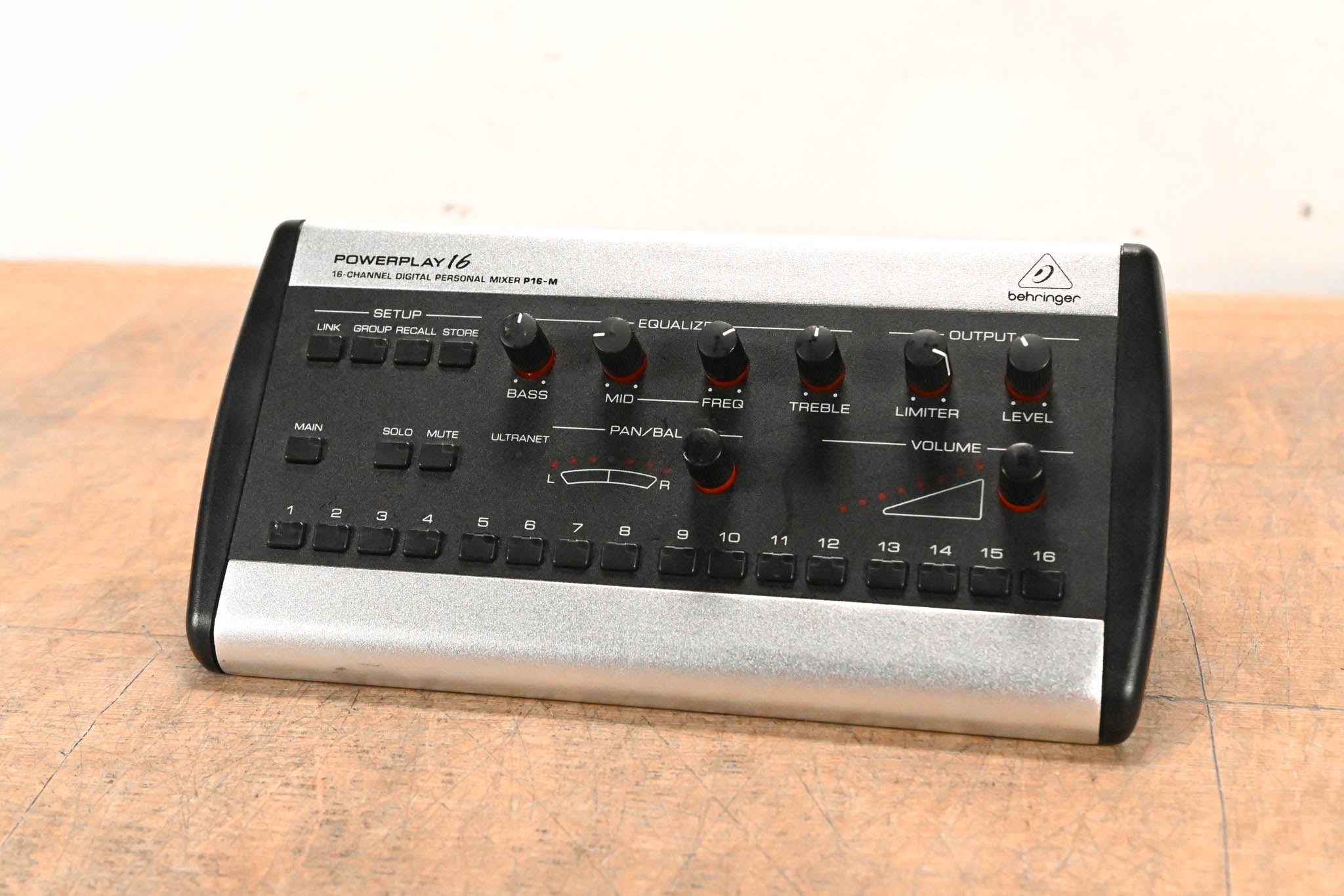 Behringer Powerplay P16-M 16-Channel Digital Personal Mixer