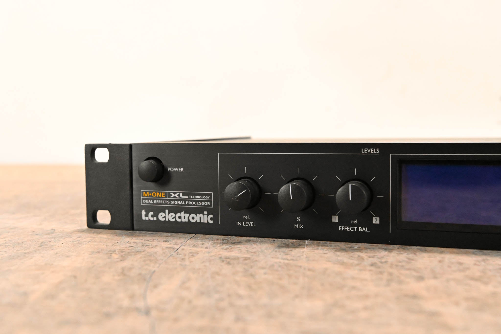 TC Electronic M-ONE XL Dual-Engine Effects Processor