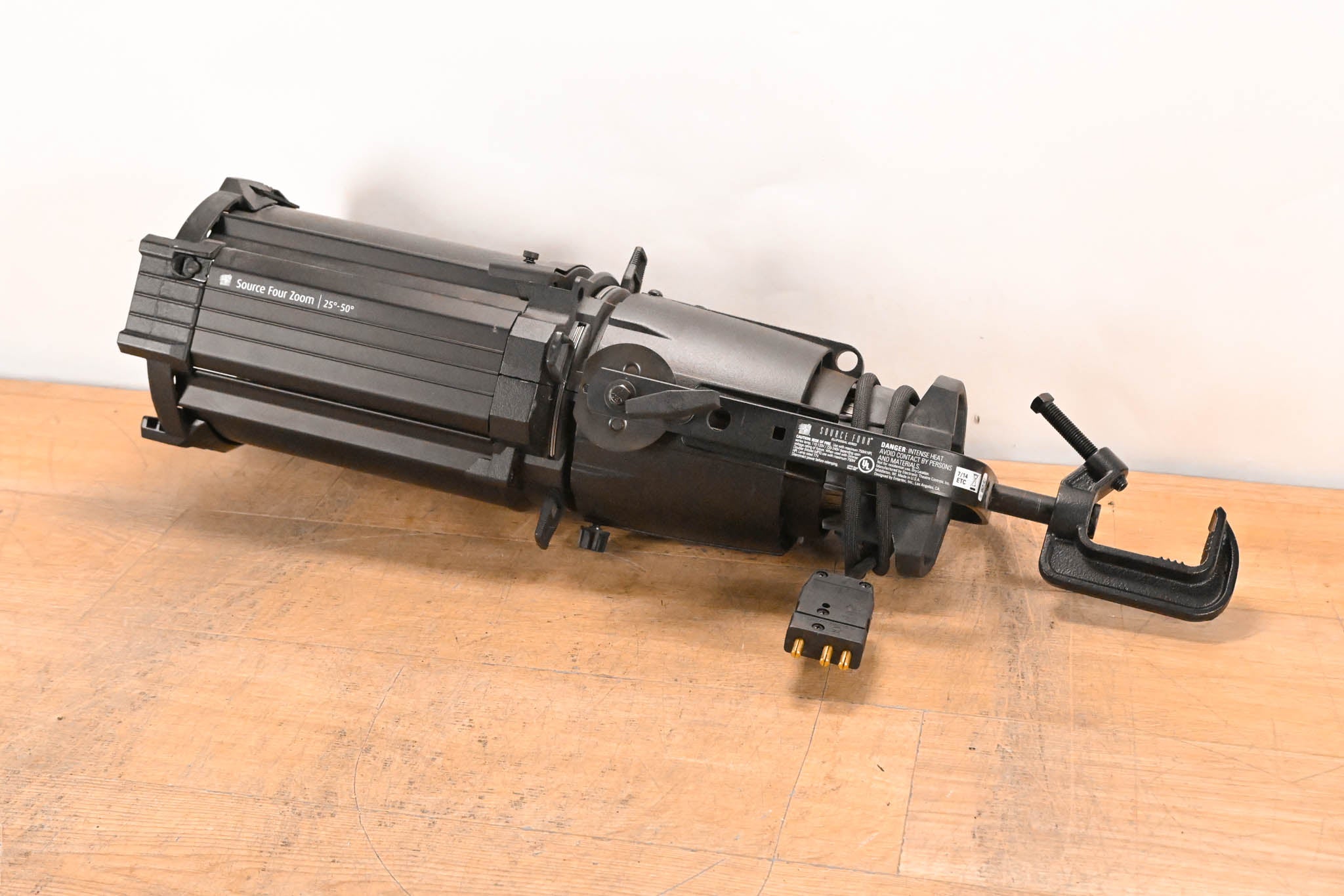 ETC Source Four Zoom 25-50 Degree 750 Ellipsoidal Light