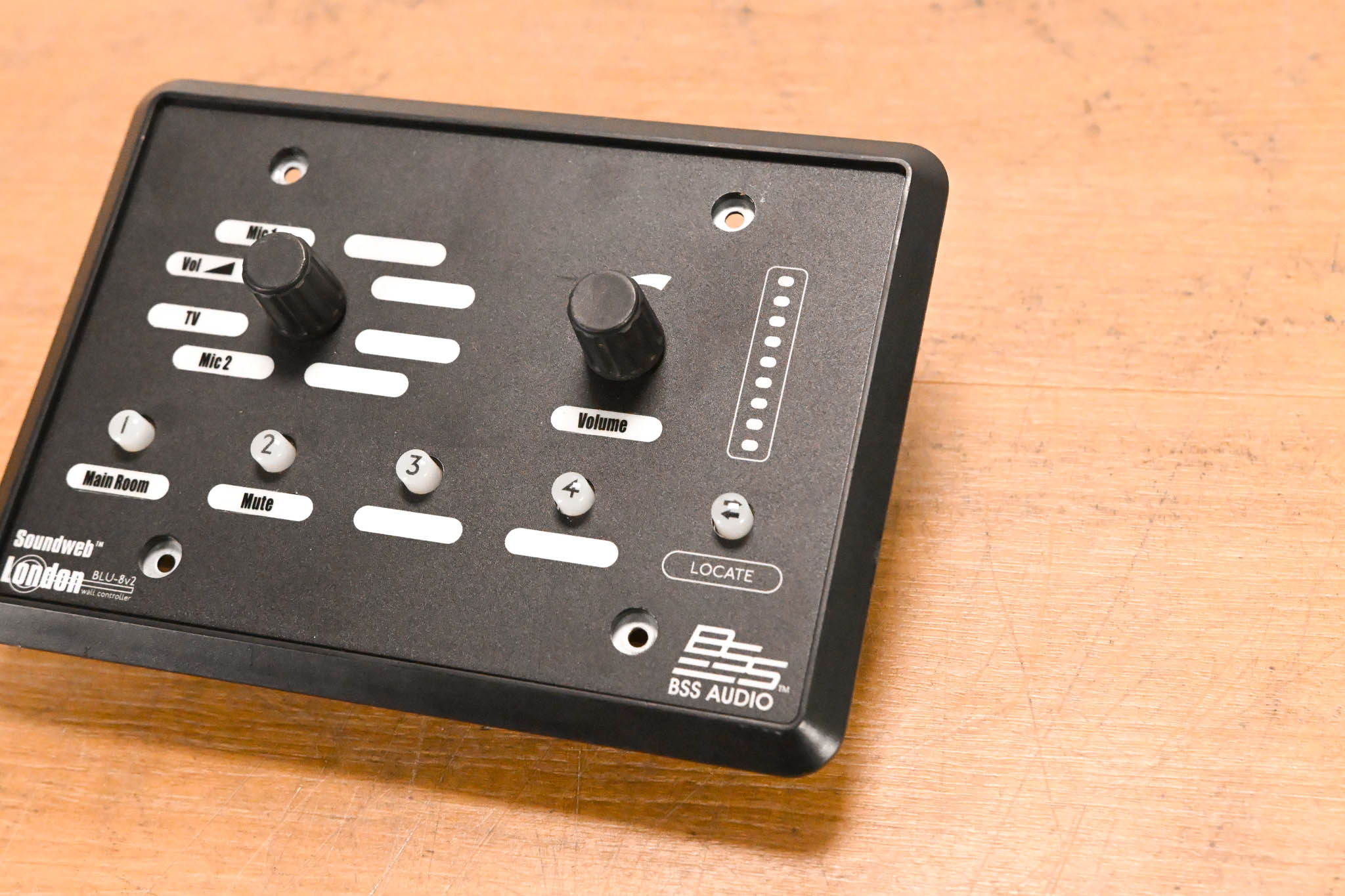 BSS BLU-8v2-BLK-M Programmable Zone Controller (NO POWER SUPPLY)