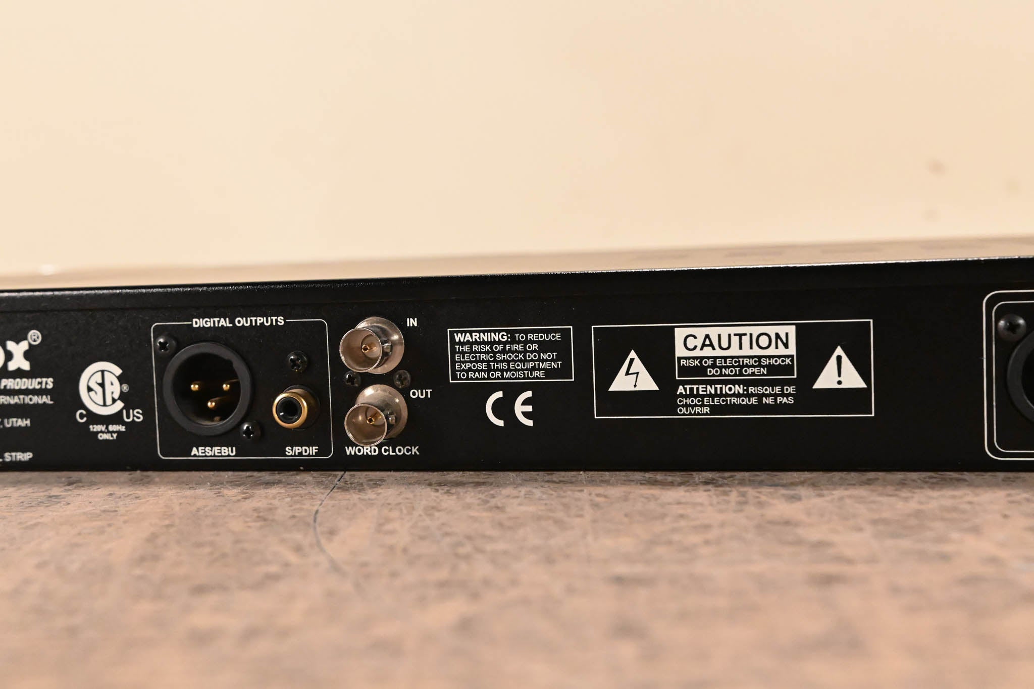 dbx 376 Tube Channel Strip with Digital Out
