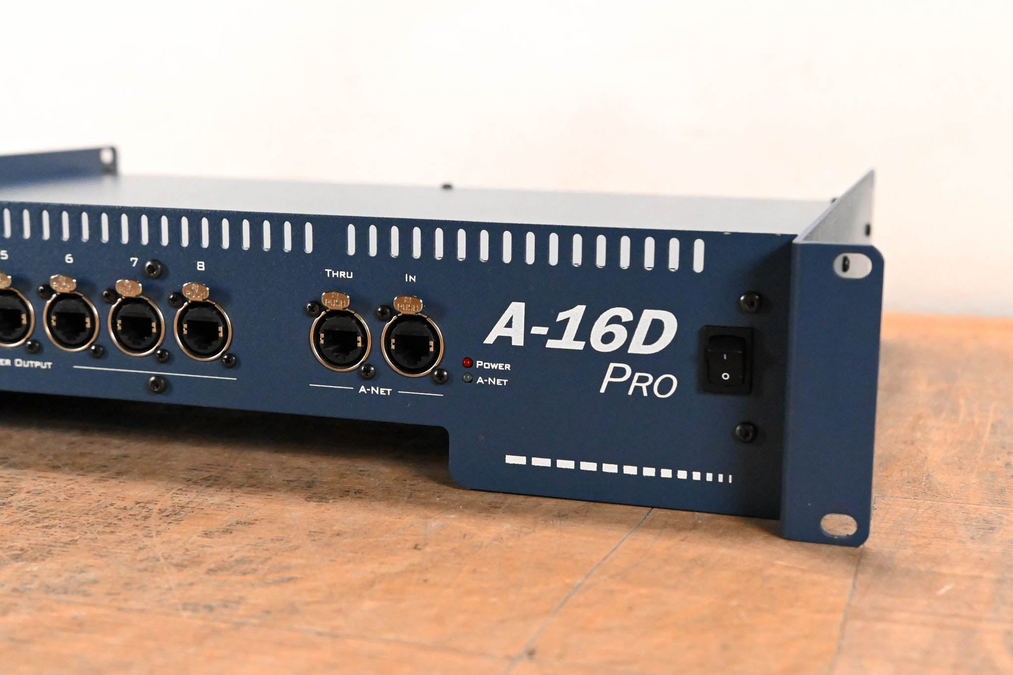 Aviom A-16D Pro A-Net Distributor