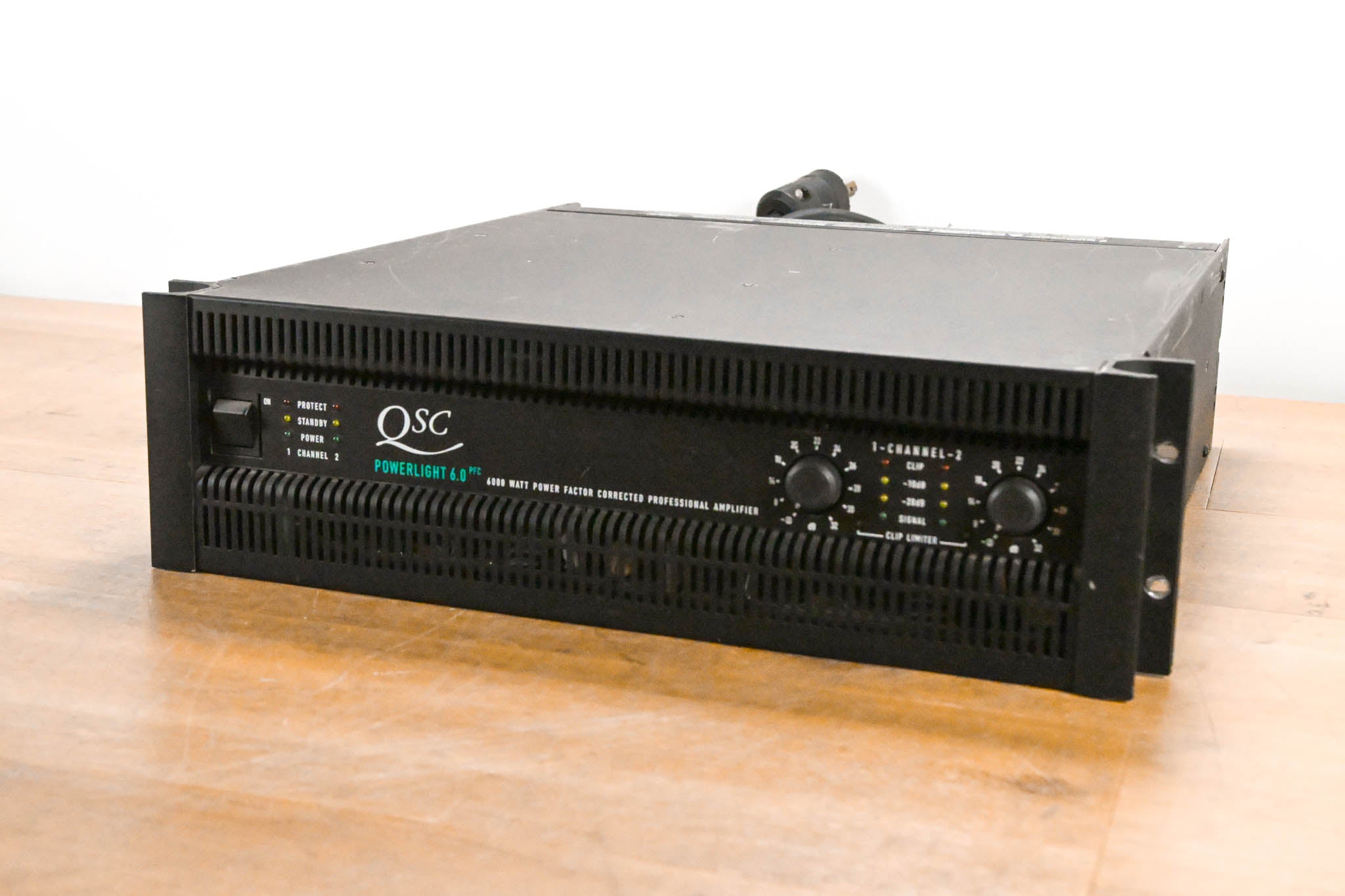 QSC PowerLight 6.0 PFC Power Factor Corrected 2-Channel Power Amplifier