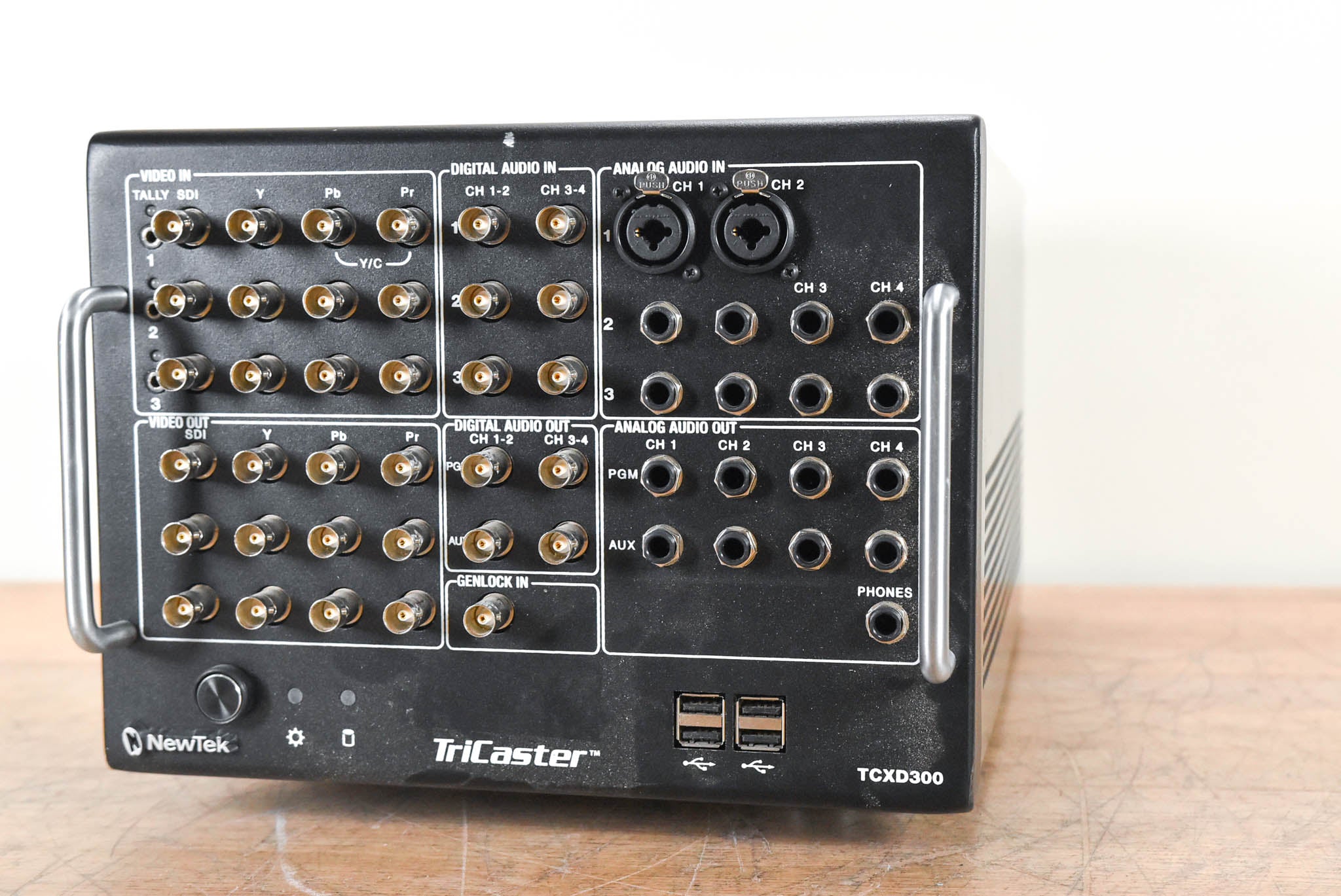 NewTek TCXD300 Portable Live HD Production Switcher