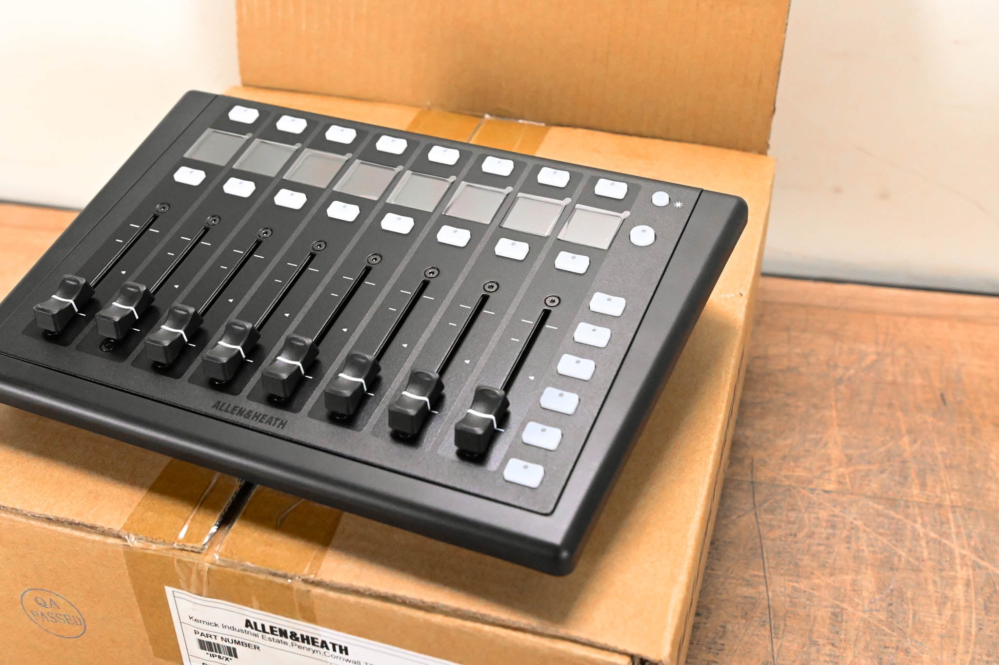 Allen & Heath IP8 8-Fader Remote Controller for dLive/Avantis/AHM
