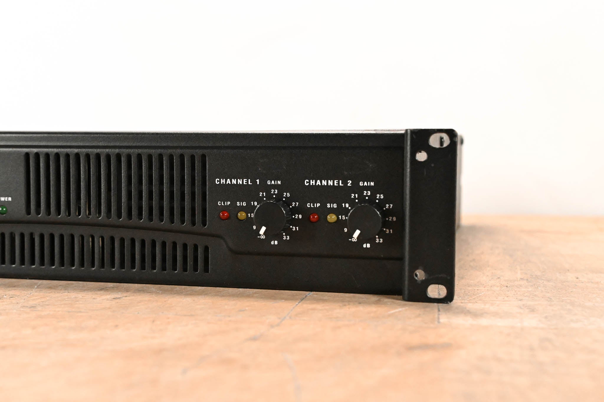 QSC RMX1850HD 2-Channel Power Amplifier