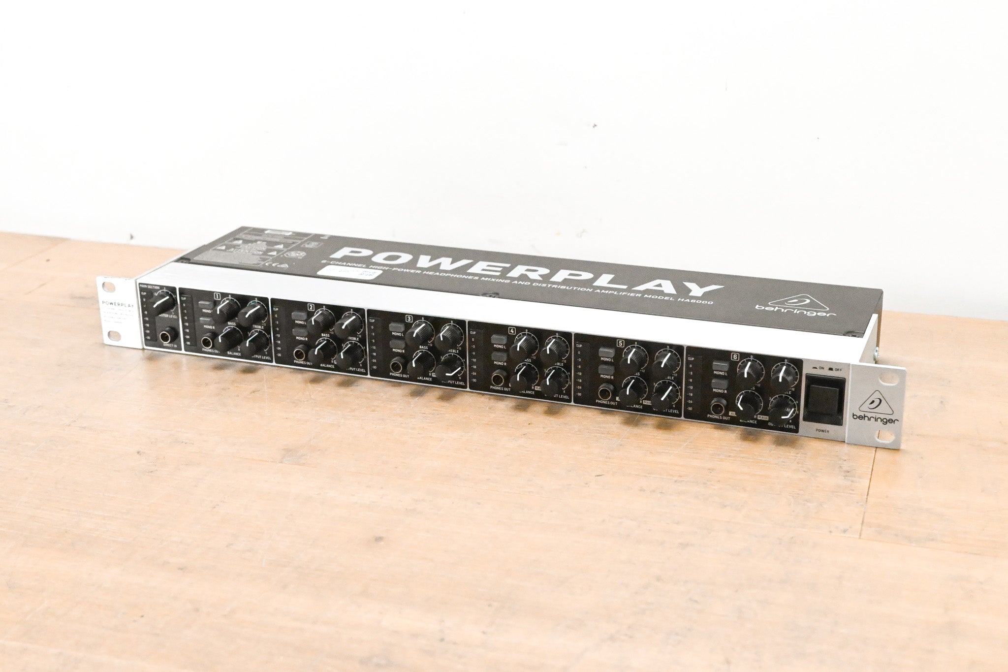 Behringer POWERPLAY HA6000 6-CH Headphone Mixing/Distribution Amplifier