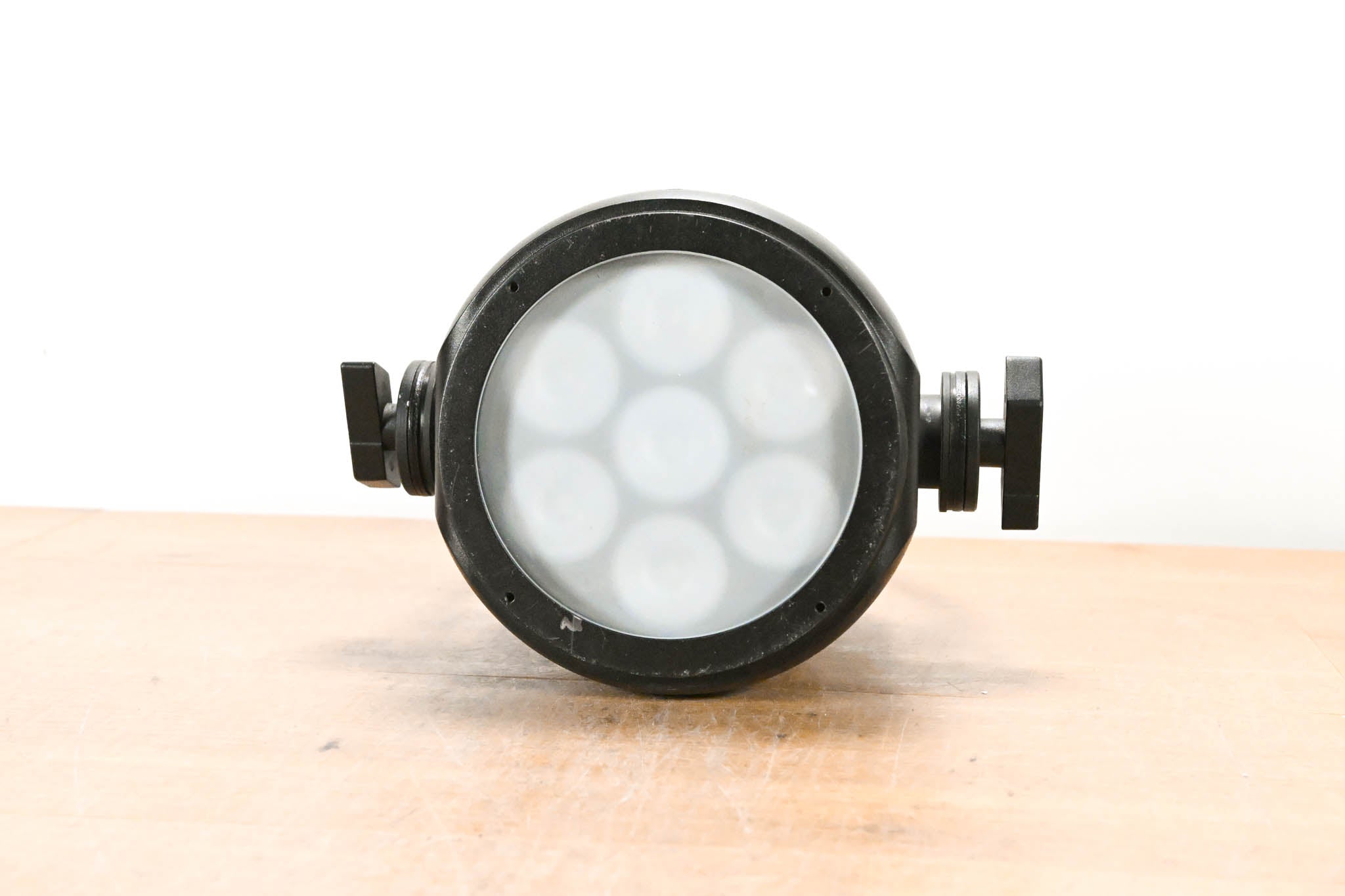 Elation SEVEN PAR 7IP 7-Color LED Par Wash Light (NO POWER CABLE)