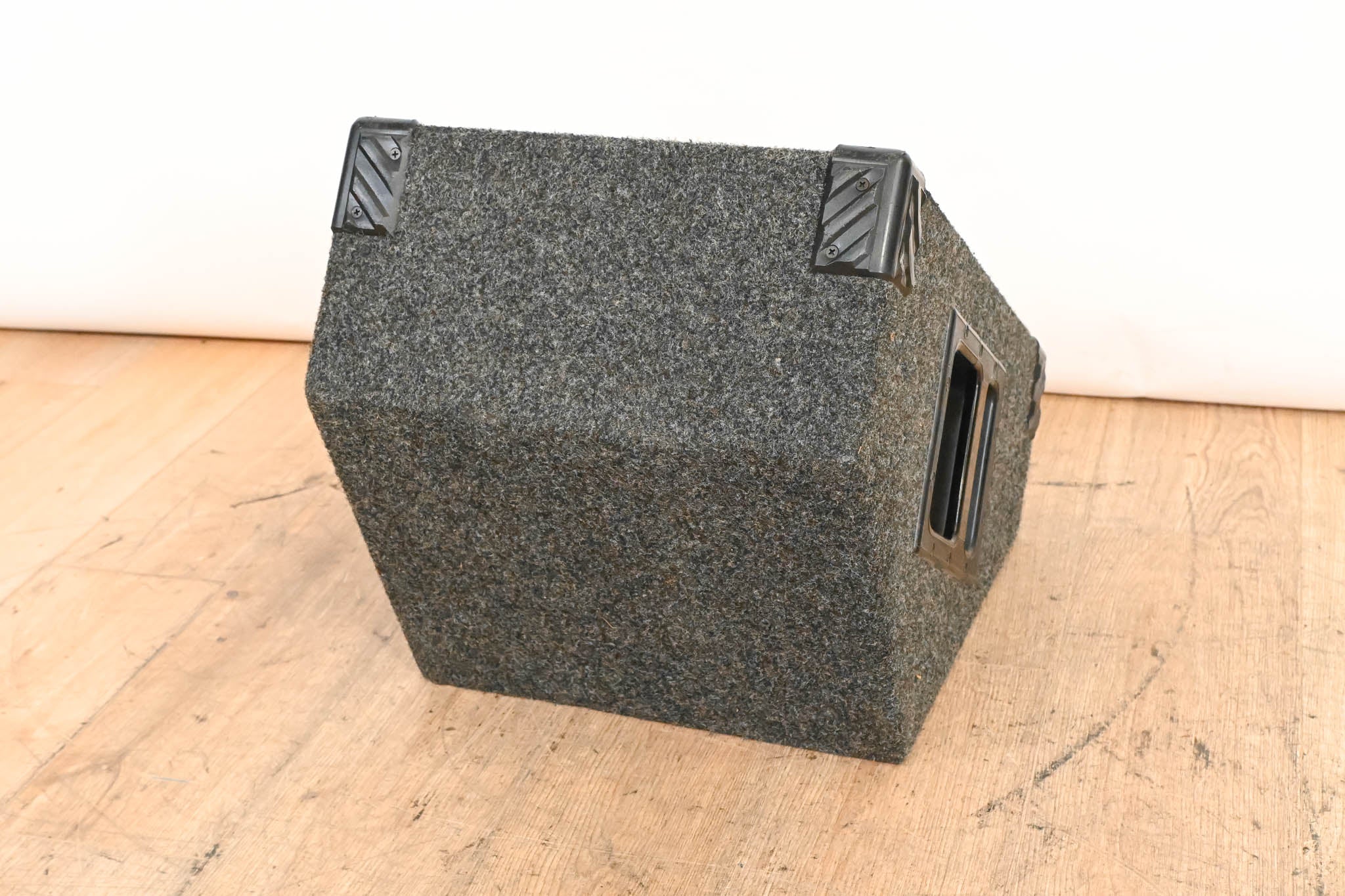 PAS T1222U Floor Monitor