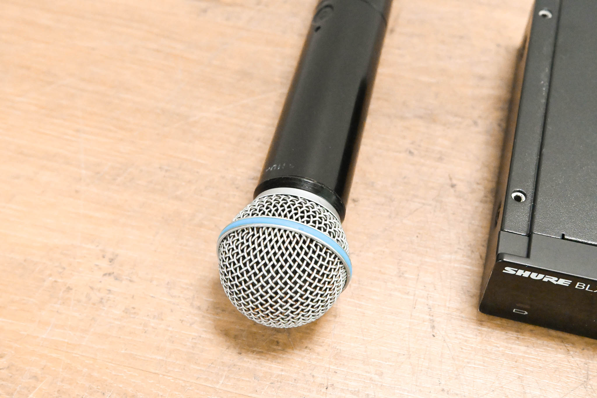 Shure BLX24R/B58 Handheld Wireless System - H10 Band (NO POWER SUPPLY)