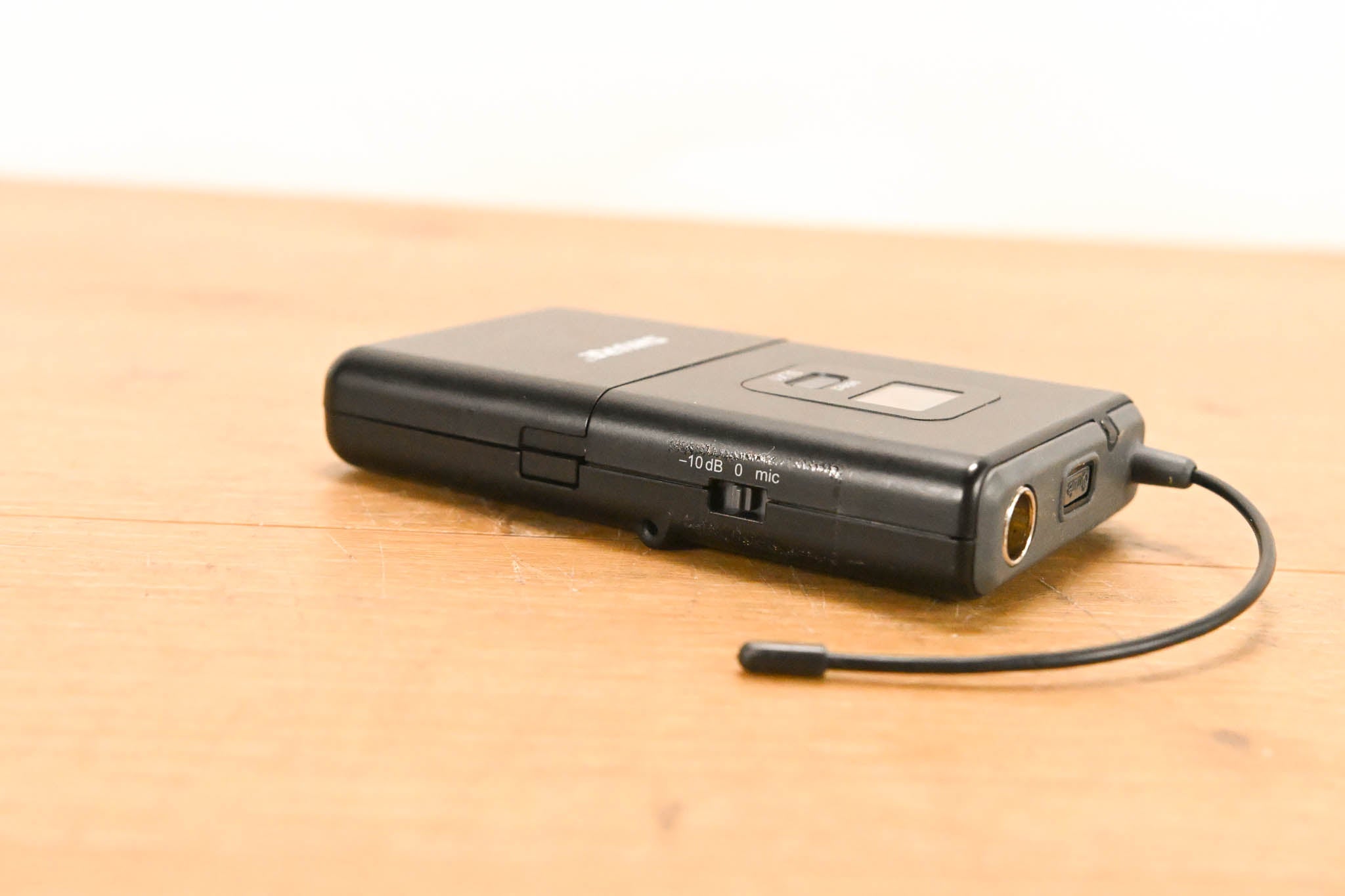 Shure SLX14 Bodypack Wireless System - J3 Band (NO POWER SUPPLY)