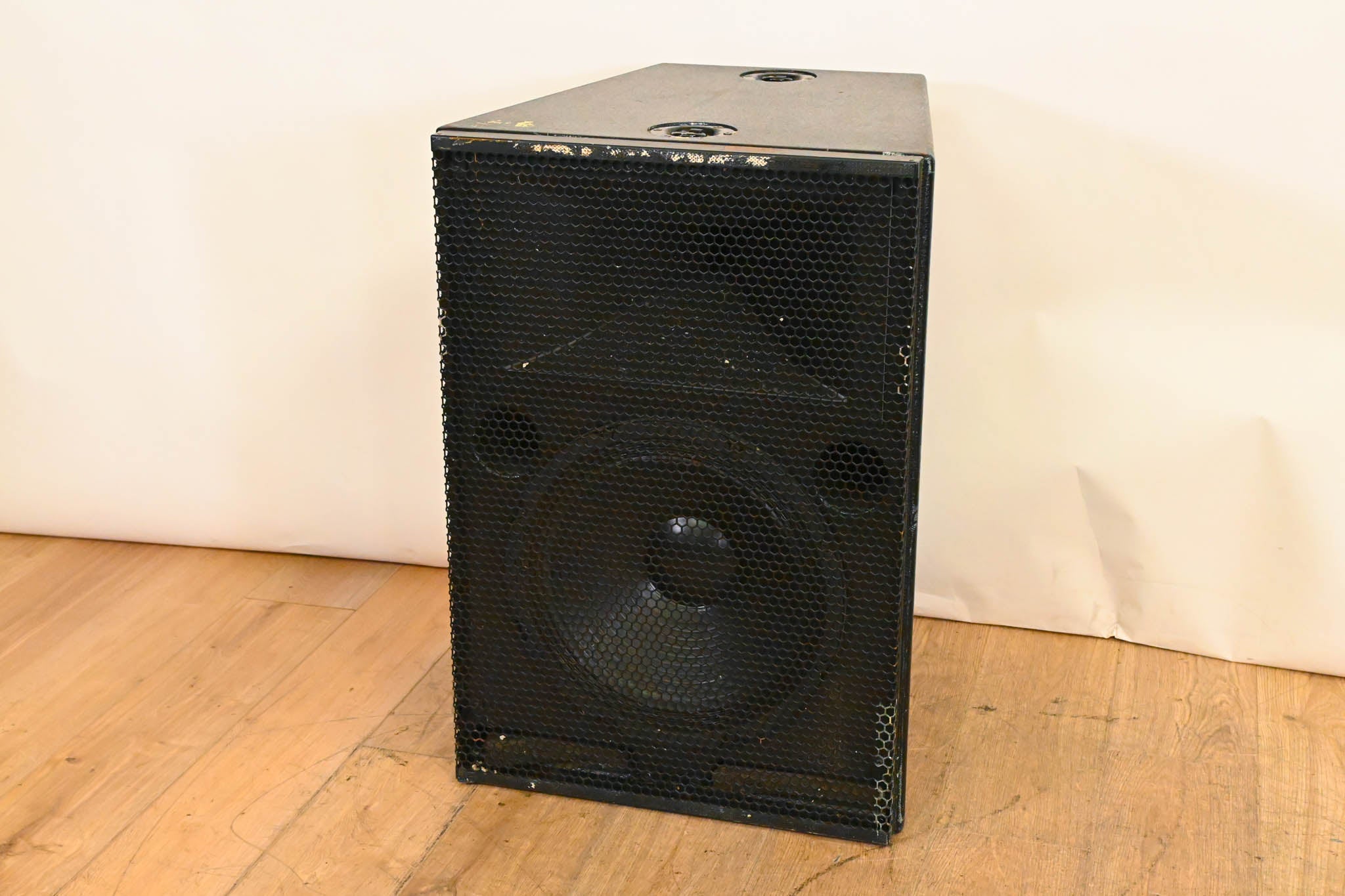 Meyer Sound CQ-1 Wide Coverage Main Loudspeaker