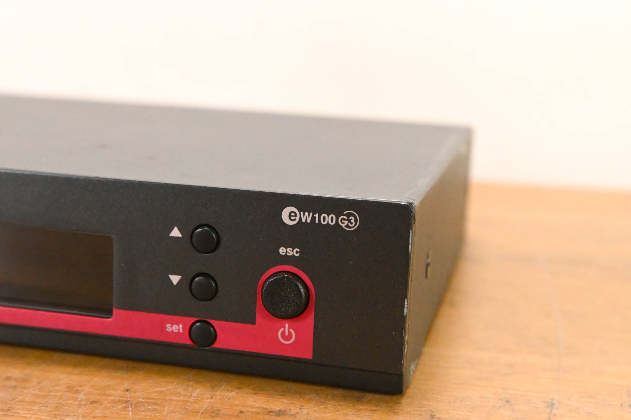 Sennheiser EM 100 G3 Wireless Receiver - 823-865 MHz (NO POWER SUPPLY)
