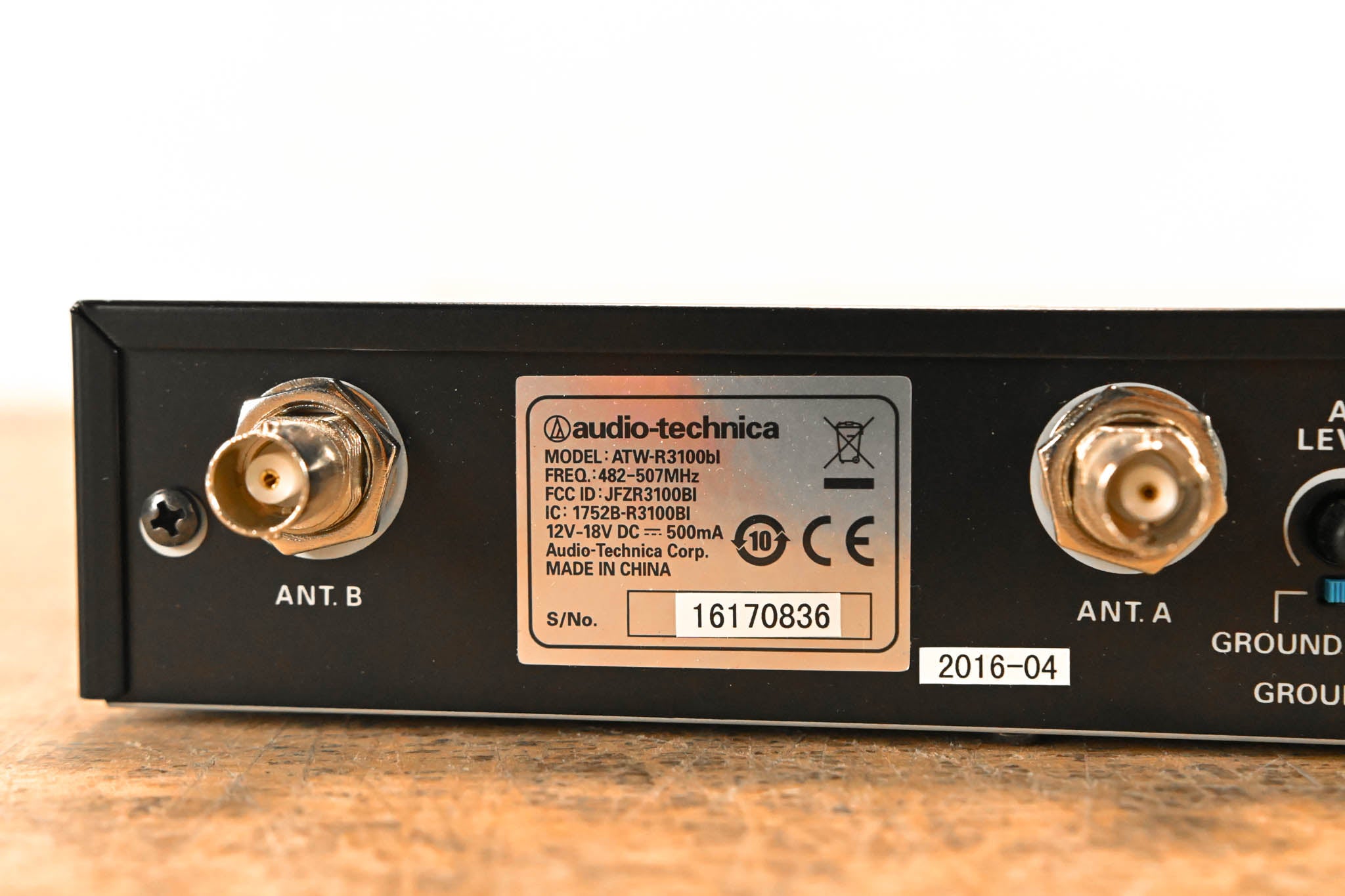 Audio-Technica ATW-R3100bl Receiver w/ Bodypack - 482-507 MHz (NO PSU)