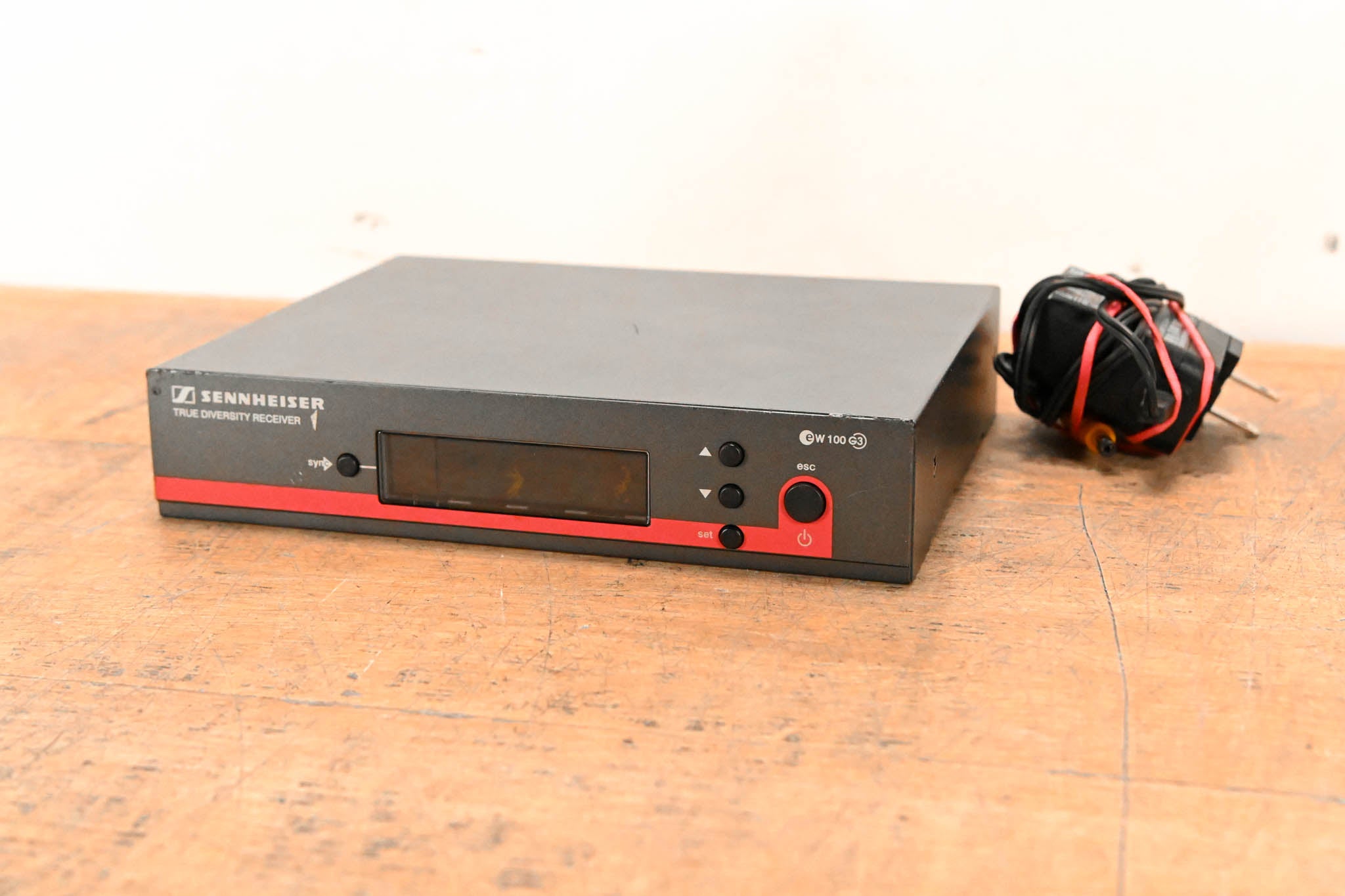 Sennheiser EM 100 G3 Wireless Receiver - A Range: 516-558 MHz