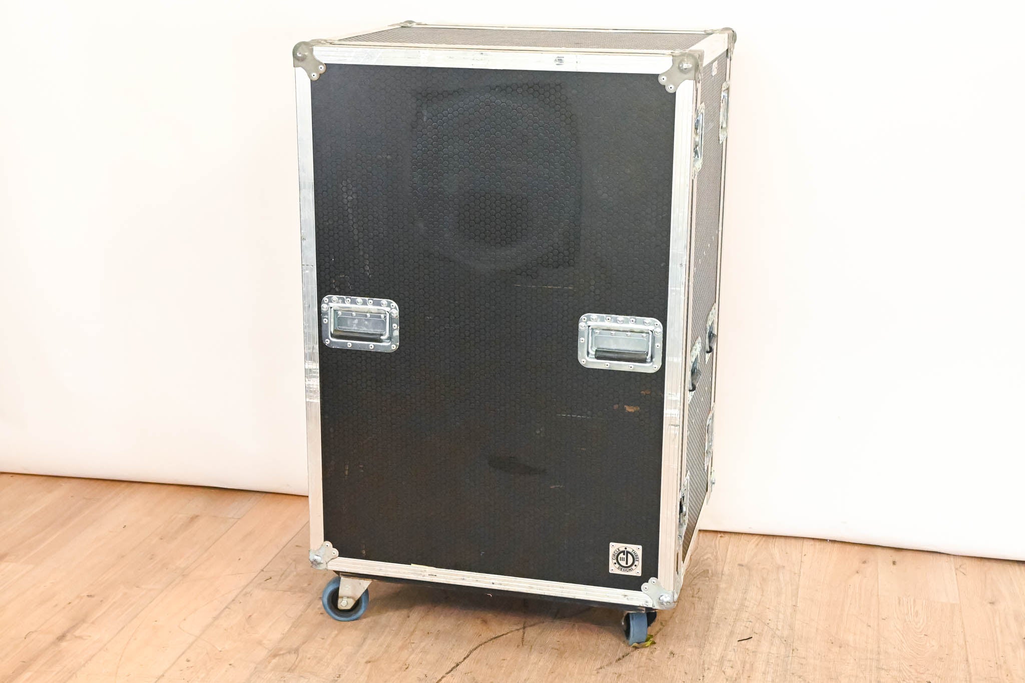 Circle Three Designs Custom Road Case 6RU, with 10" space and 9" space