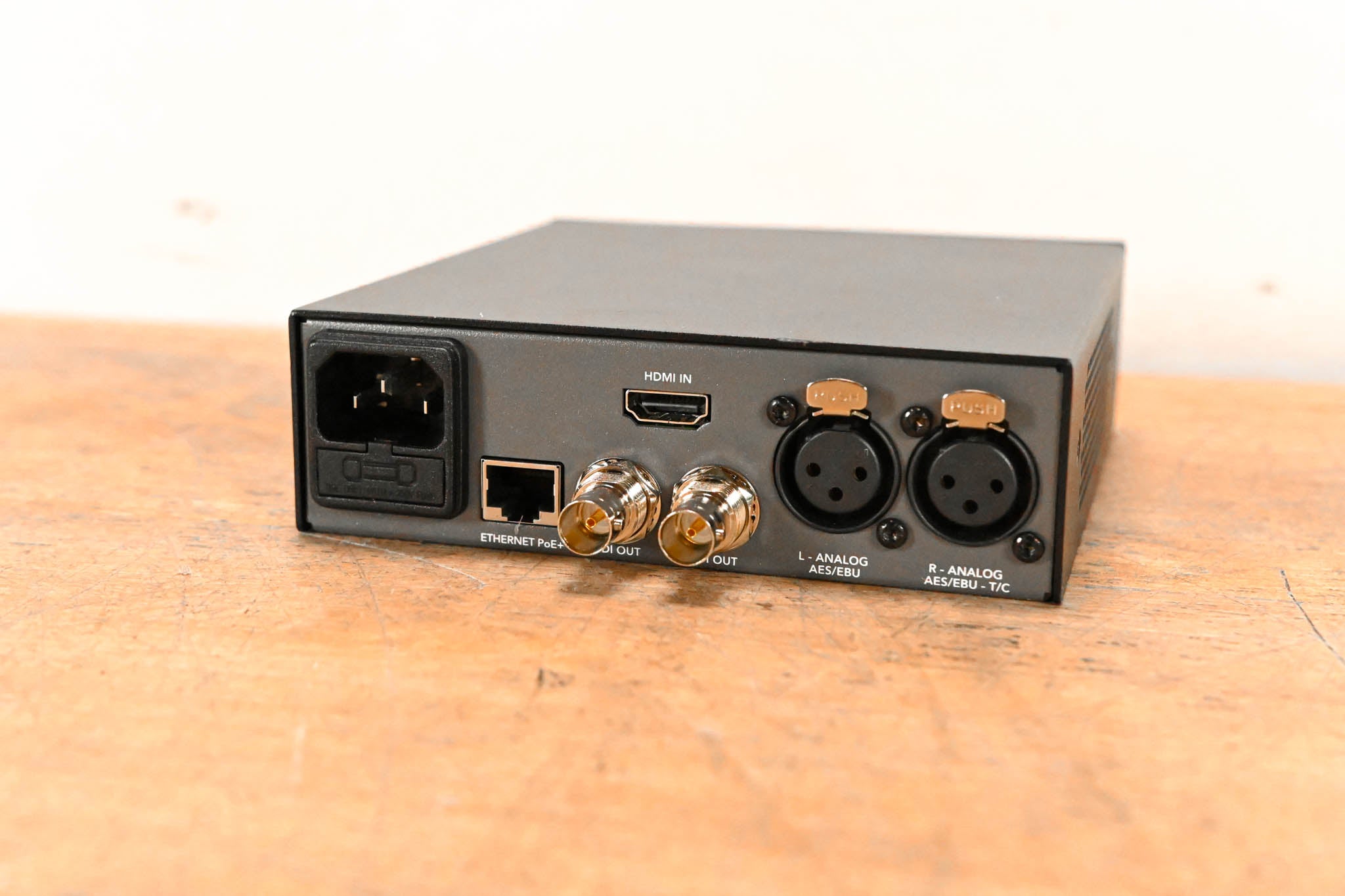 Blackmagic Design Teranex Mini HDMI to SDI 12G w/ Smart Panel