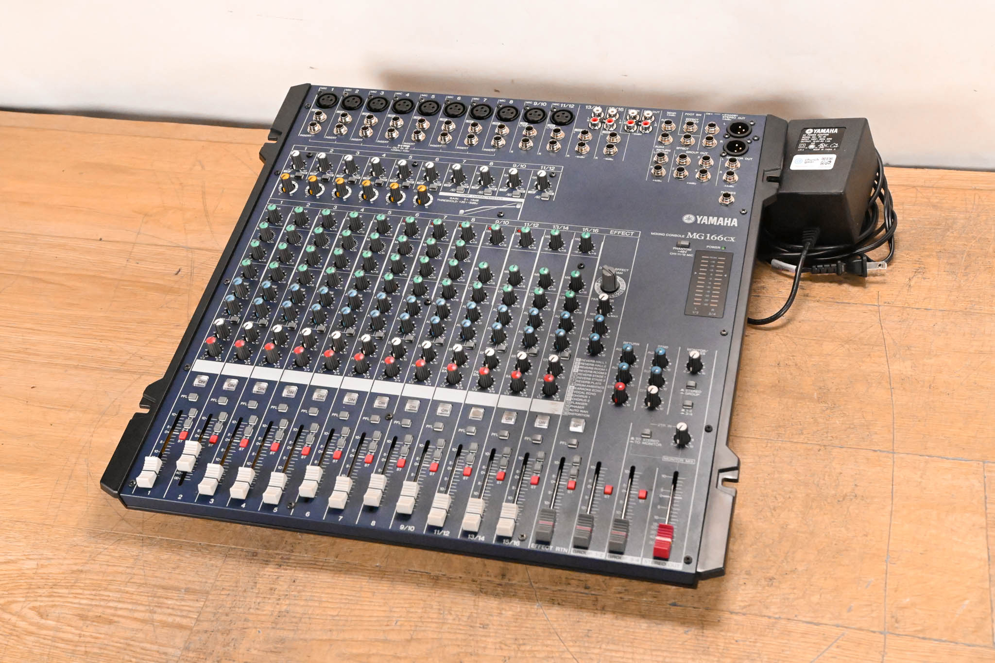 Yamaha MG166CX 16-Channel, 6-Bus Analog Mixer