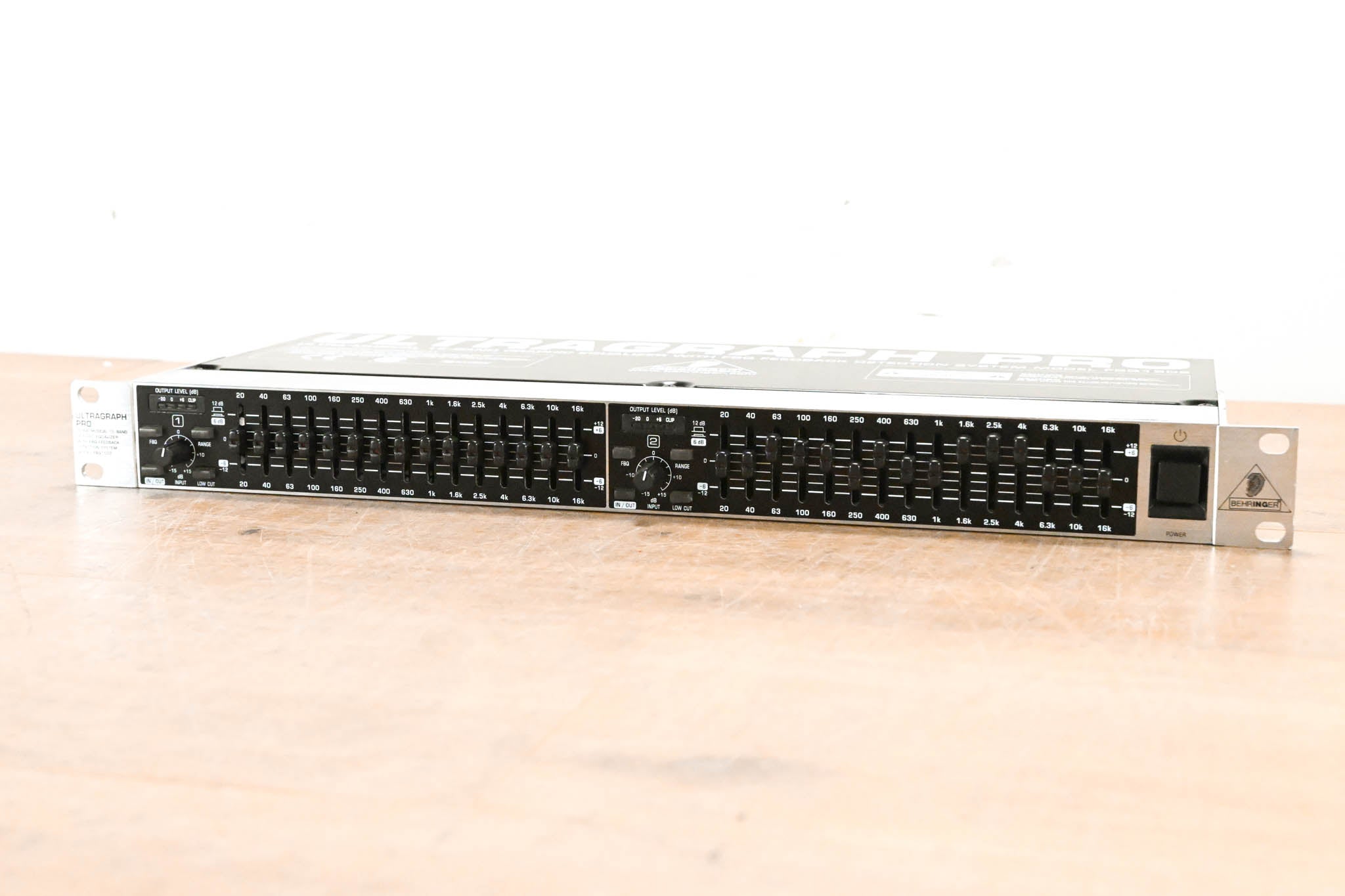 Behringer ULTRAGRAPH PRO FBQ1502 15-Band Stereo Graphic Equalizer