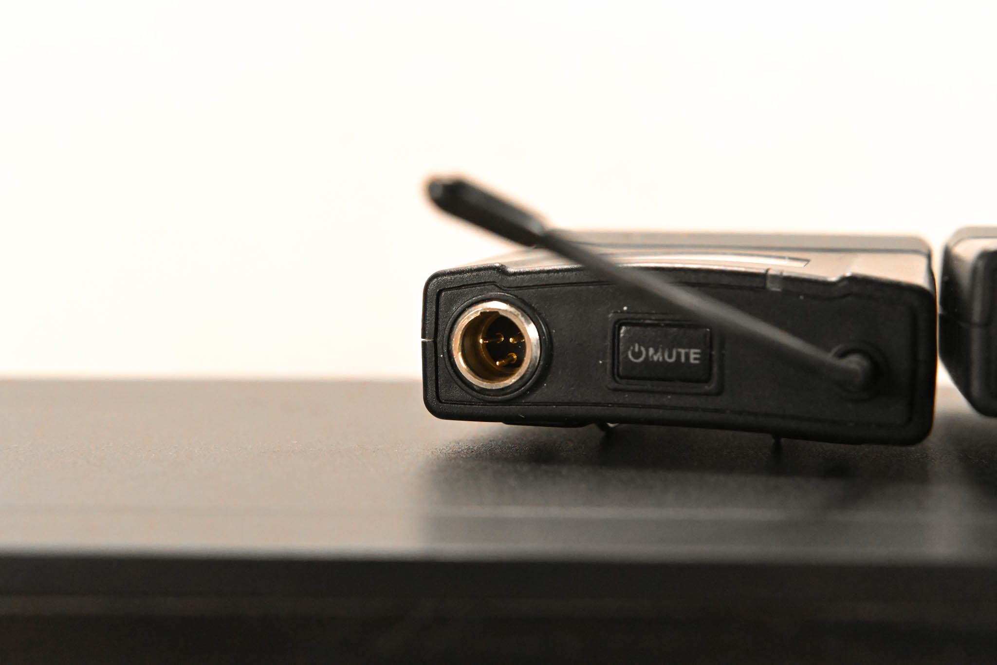 Airwave Technologies AT-4220 Wireless System B Range NO POWER SUPPLY