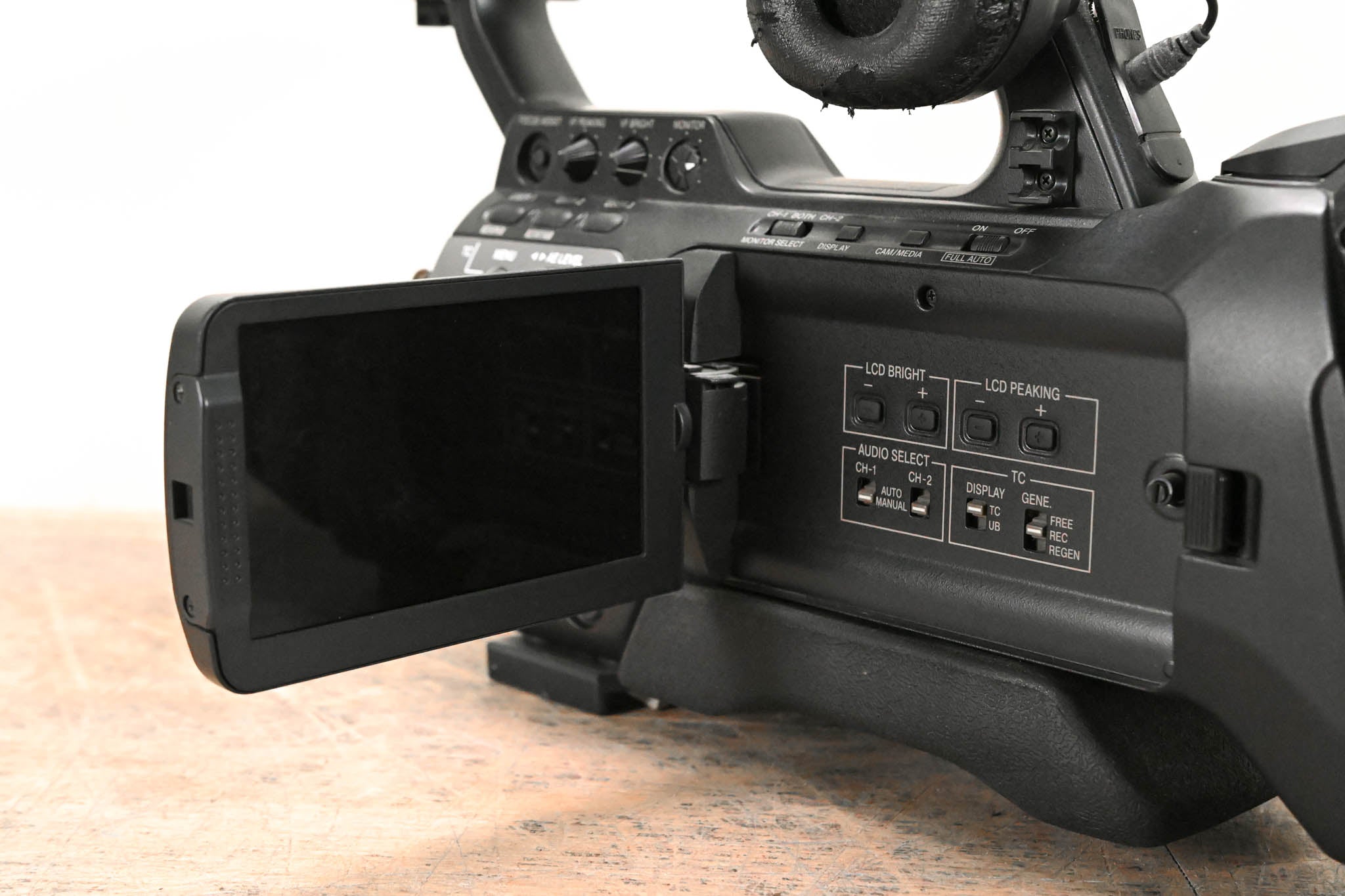 JVC GY-HM790CHU ProHD ENG / Studio Camera