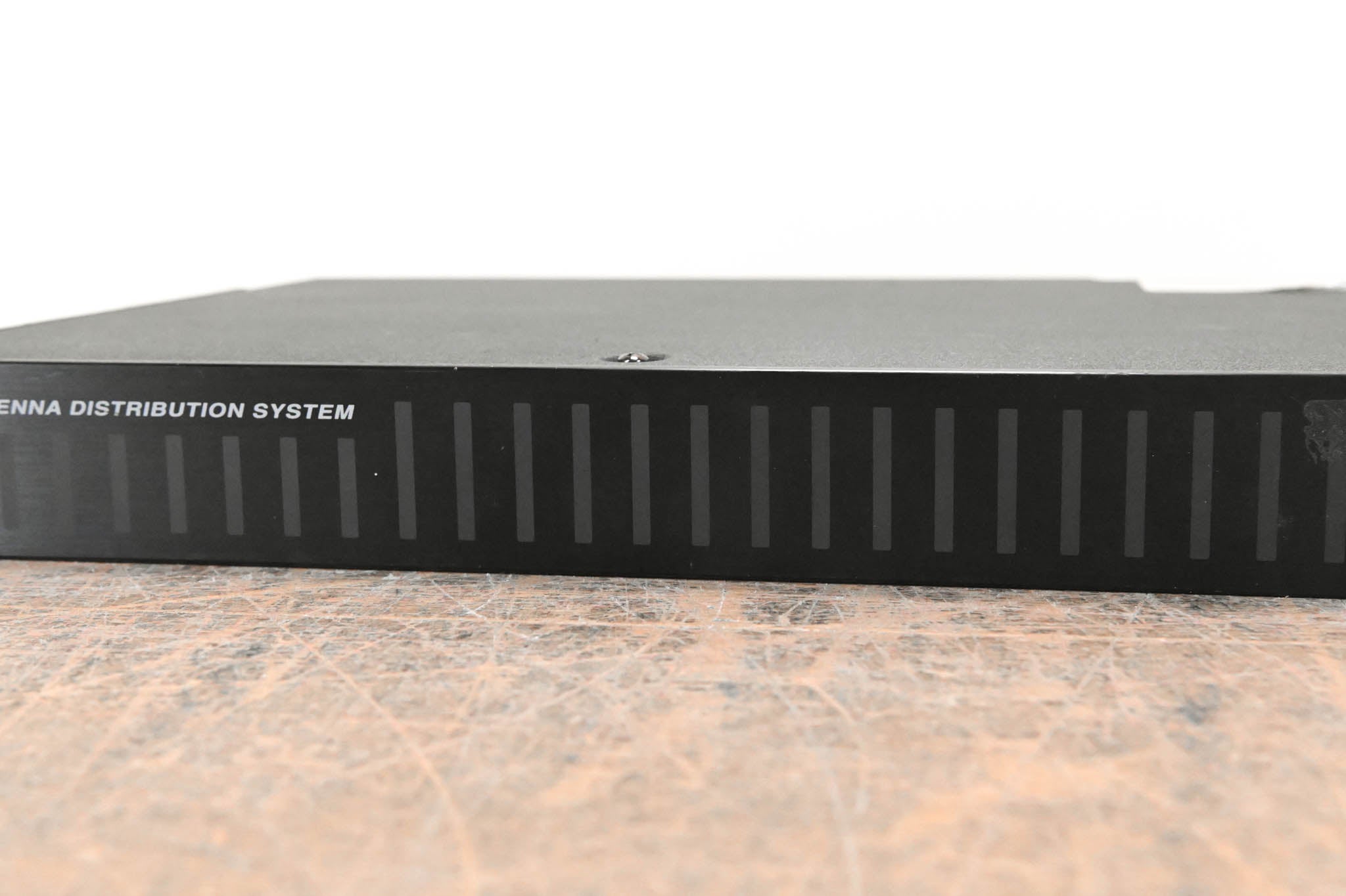 Shure UA840A-UA UHF Antenna Distribution System - 782-806 MHz