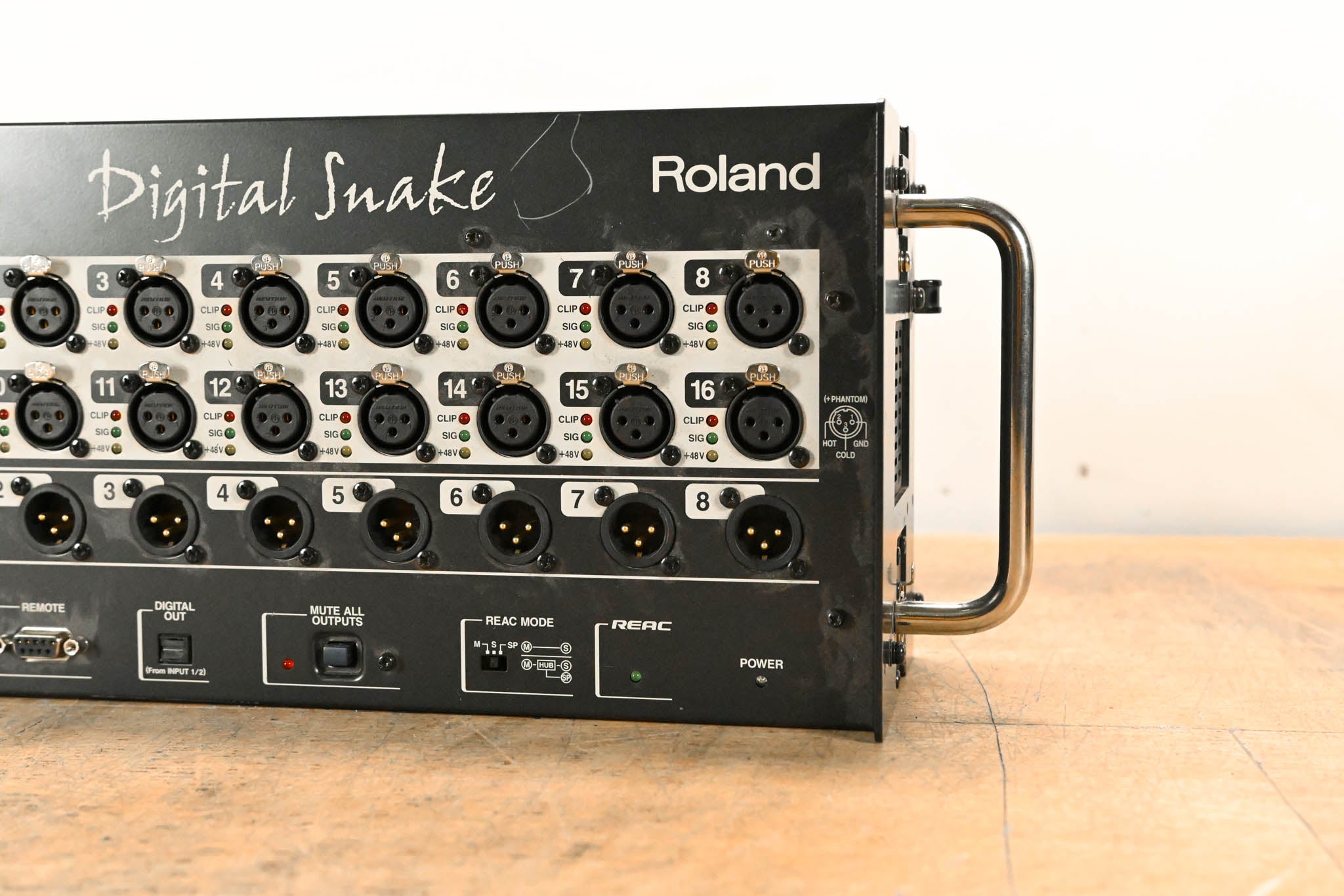 Roland S-1608 16 x 8 Stage Unit