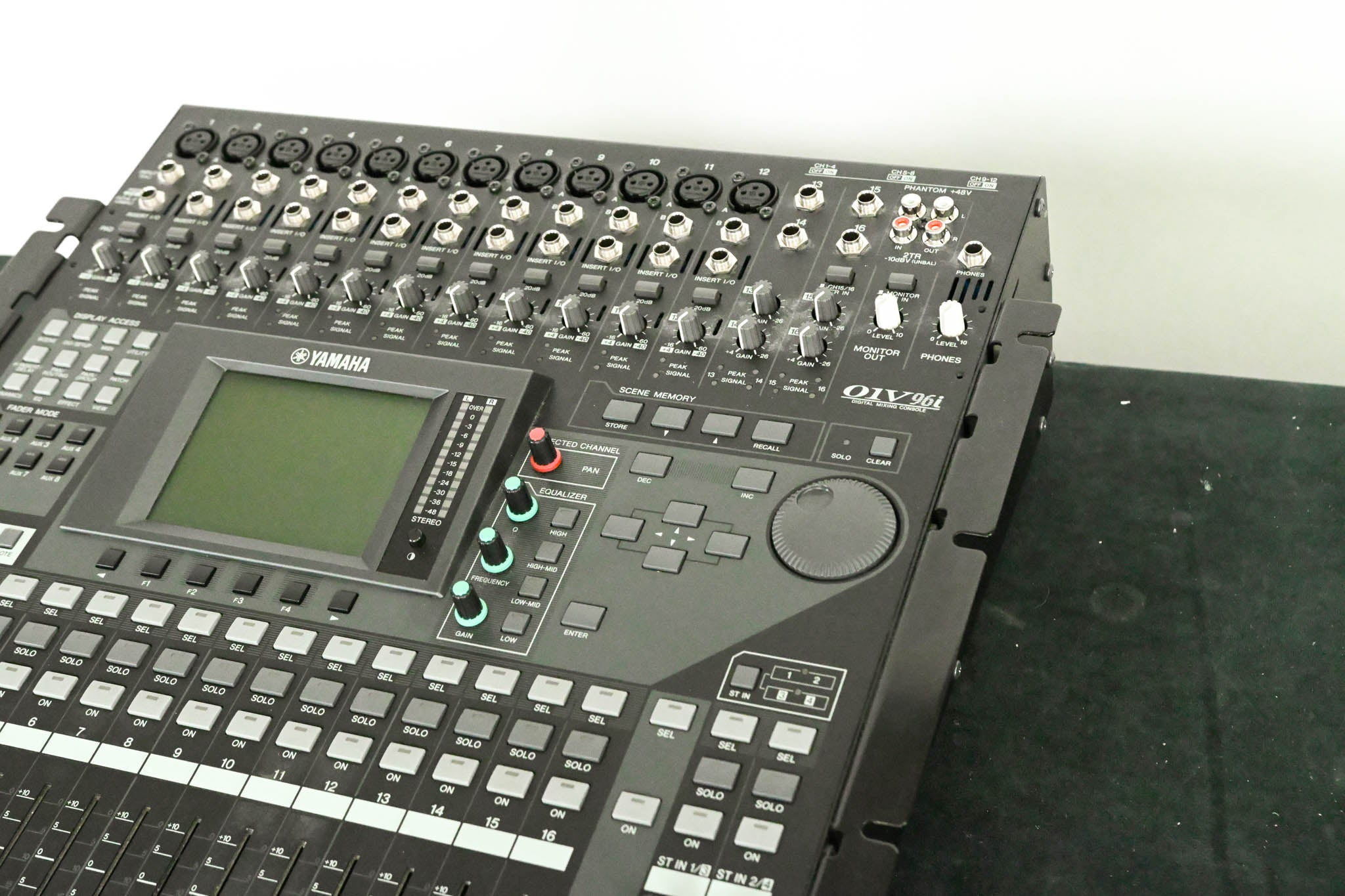 Yamaha 01V96i 96kHz 40-Channel Digital Mixing Console