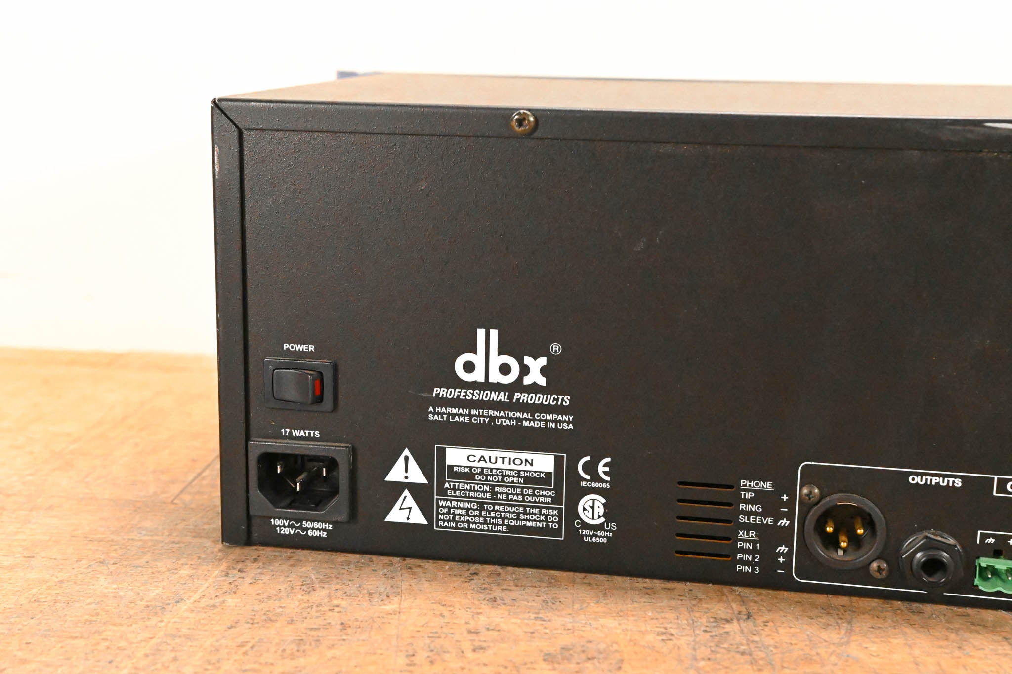 dbx iEQ-31 Dual 31-Band Graphic Equalizer/Limiter