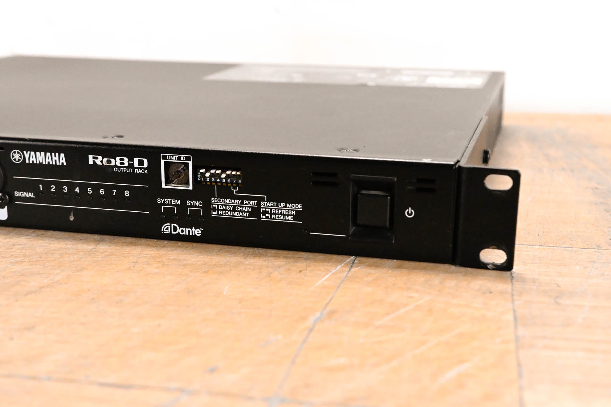 Yamaha Ro8-D Rio Series 8-Channel Remote Output Rack w/ Dante