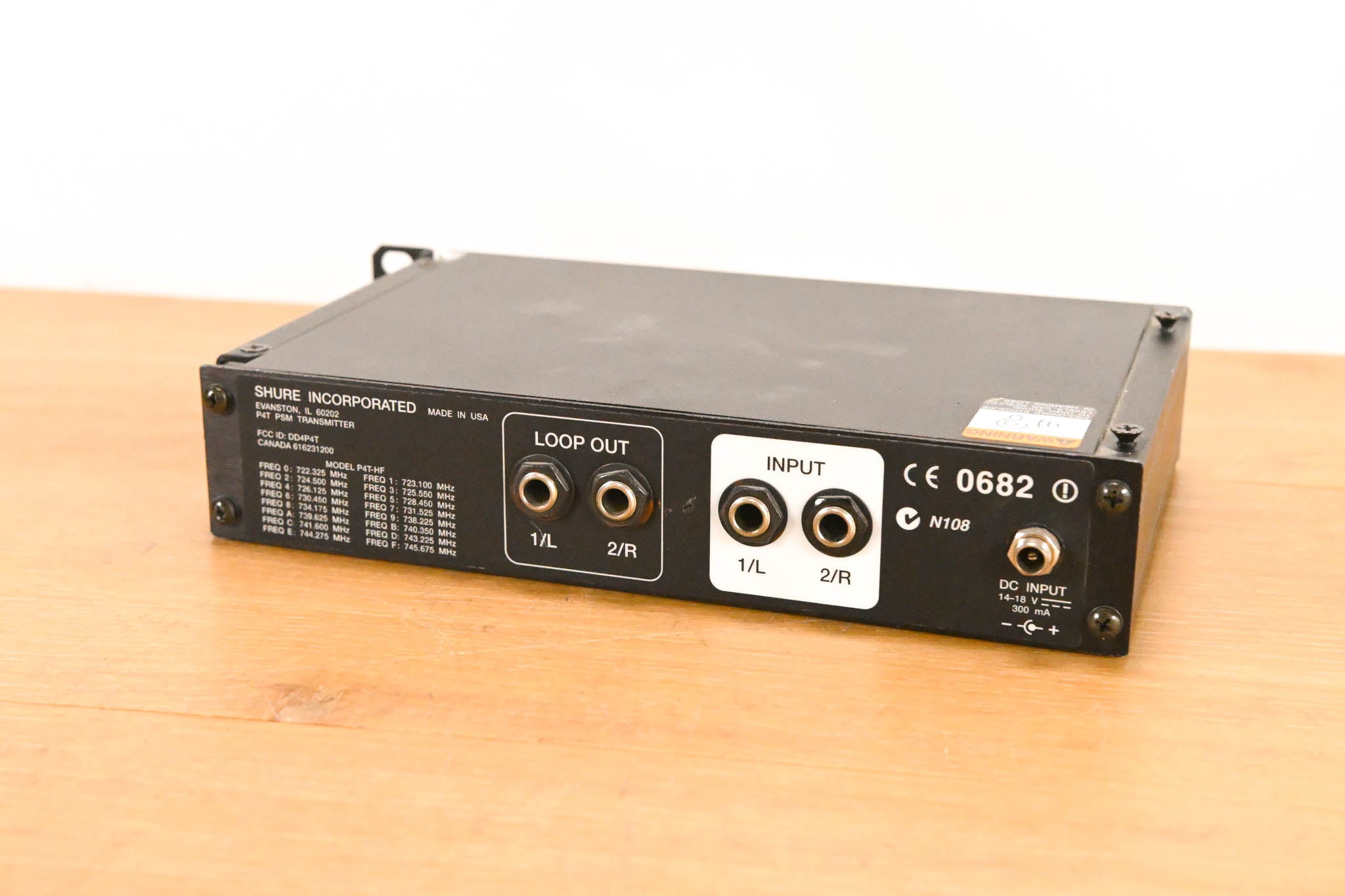 Shure PSM 400 In-Ear Monitoring System - 722-746 MHz (NO POWER SUPPLY)