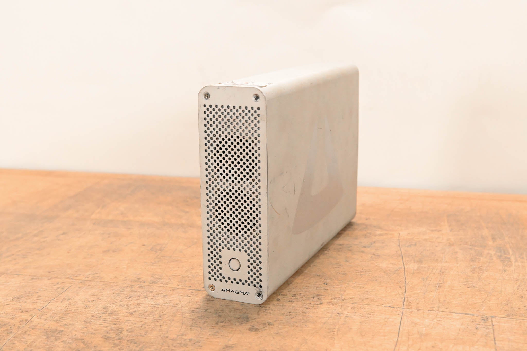 Magma EB1T ExpressBox 1T Thunderbolt 2 to PCIe Expansion Chassis NO PSU