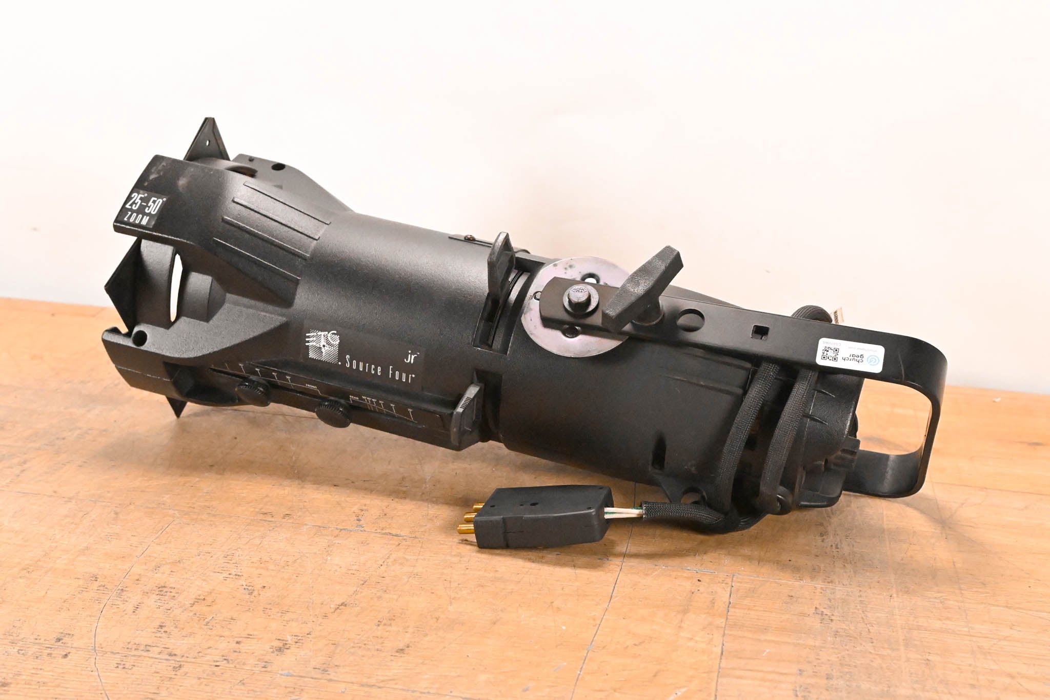 ETC Source Four Jr 25-50 Degree Zoom 575 Ellipsoidal Light