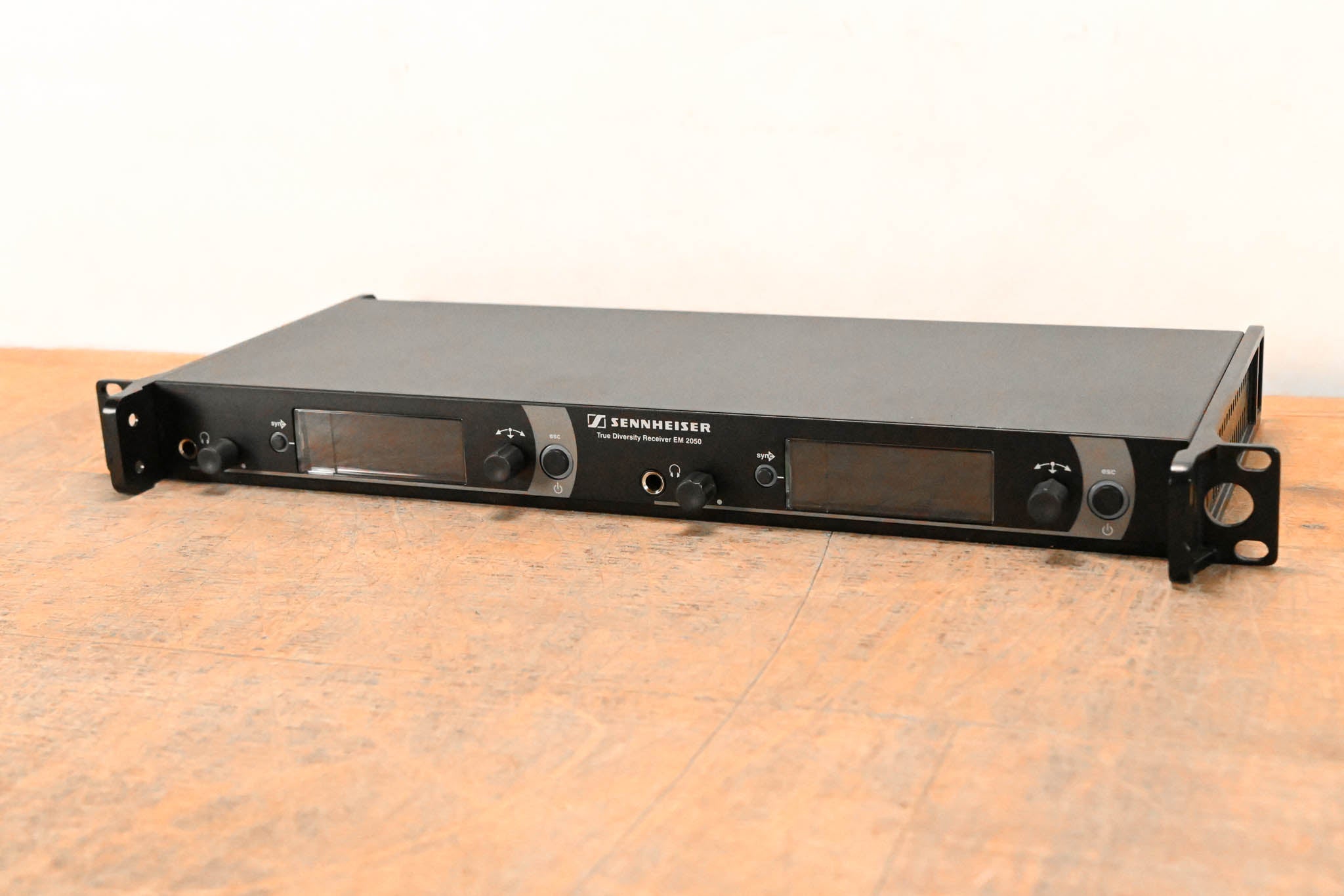 Sennheiser EM 2050 Dual-Channel Wireless Receiver Aw Range: 516-558 MHz