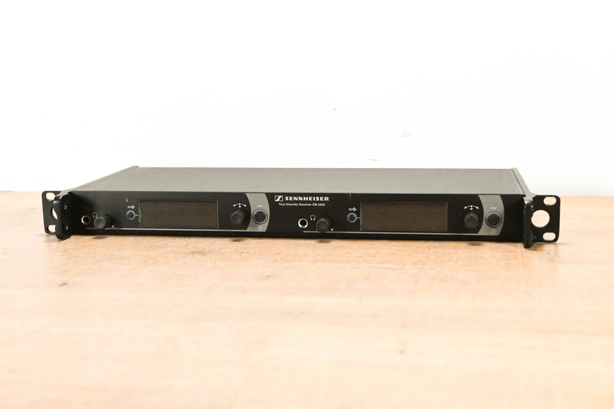 Sennheiser EM 2050 Dual-Channel Wireless Receiver Aw Range: 516-558 MHz