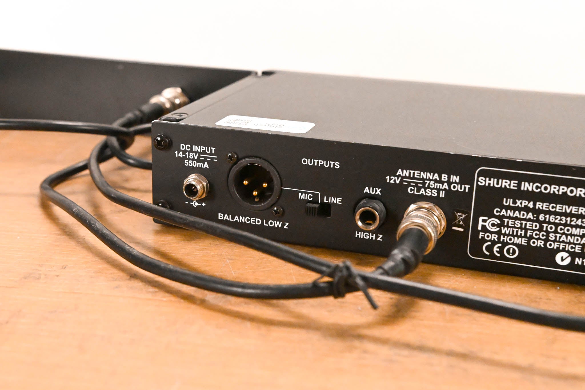 Shure ULXP24/BETA87A Handheld Wireless System - M1 Band NO POWER SUPPLY