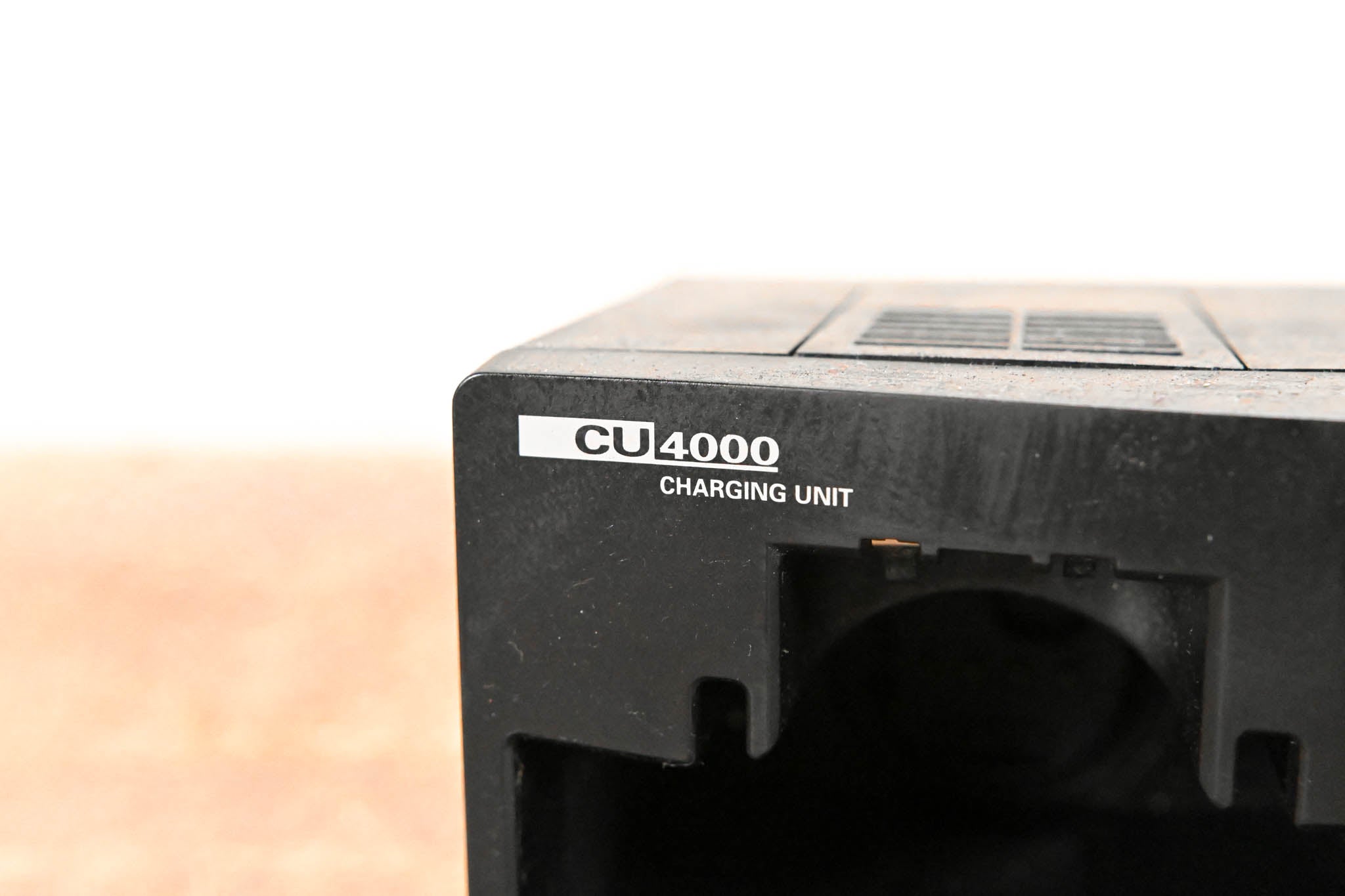 AKG CU4000 Charging Unit for HT4500 and PT4500 (NO POWER SUPPLY)